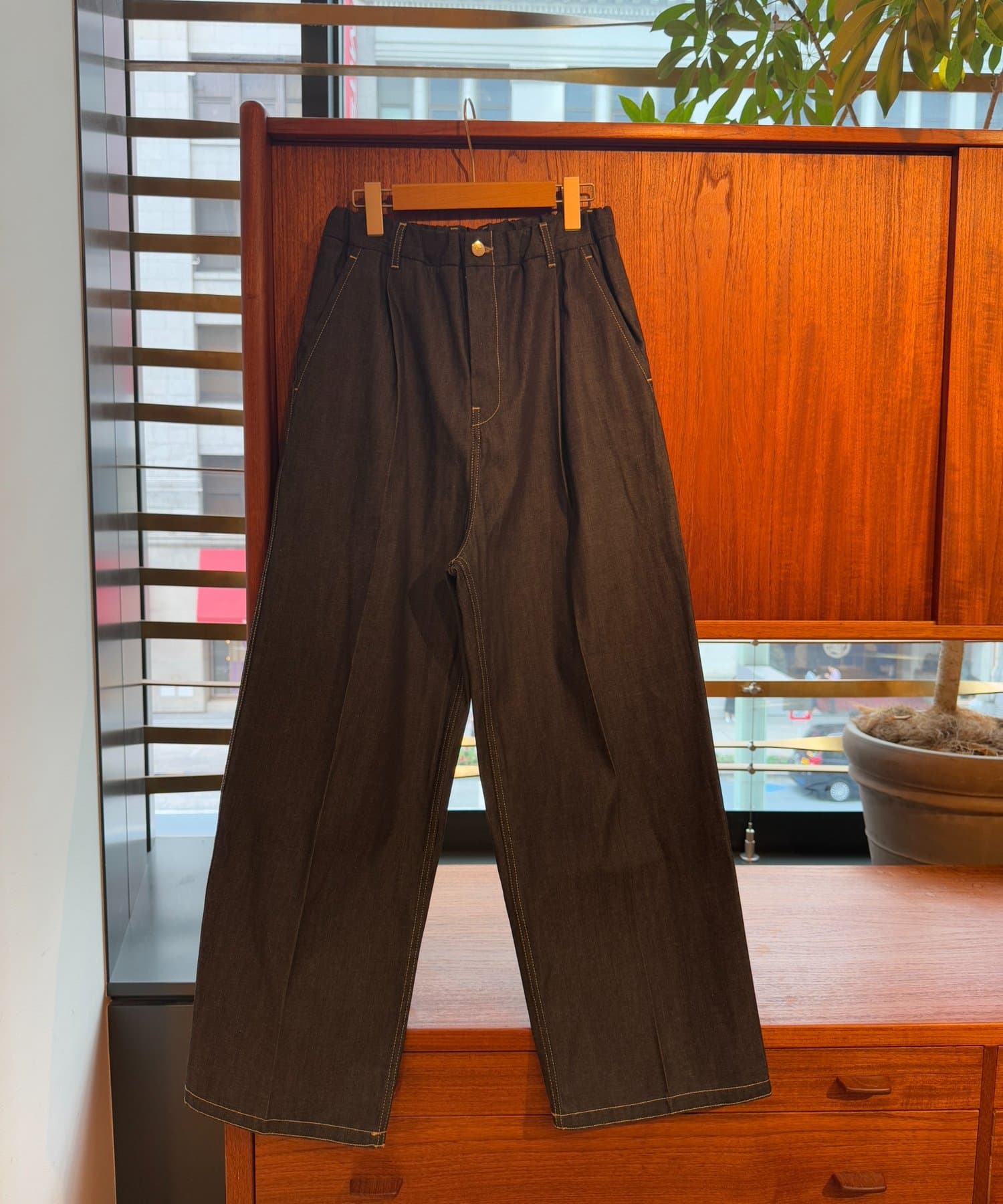 BEARDSLEY(ビアズリー) 《SOFIE D'HOORE》デニムパンツ