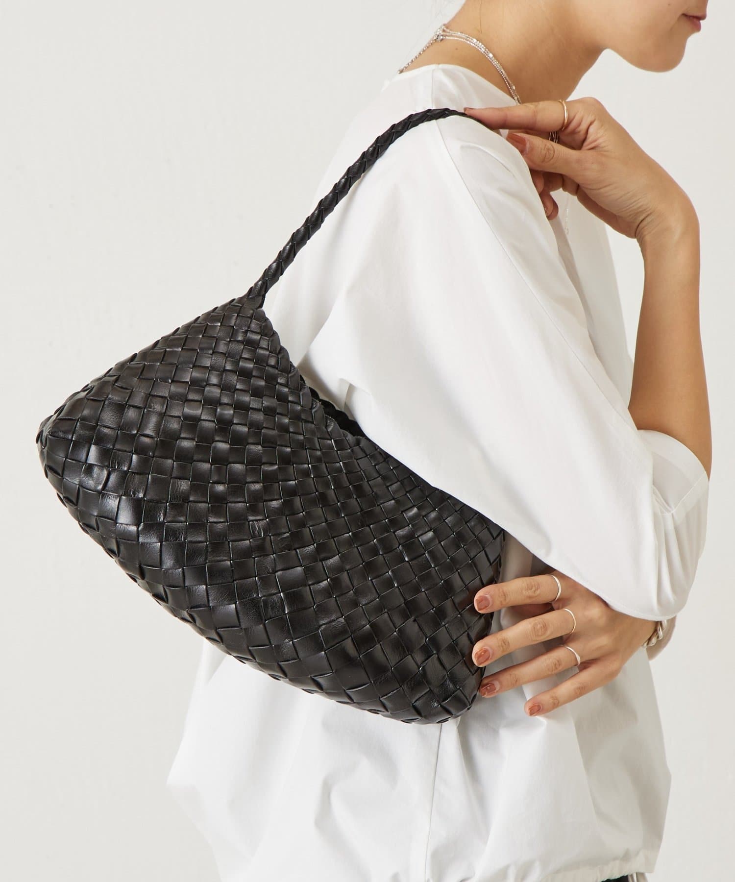 BEARDSLEY(ビアズリー) 《dragon》レザーハンドバッグ