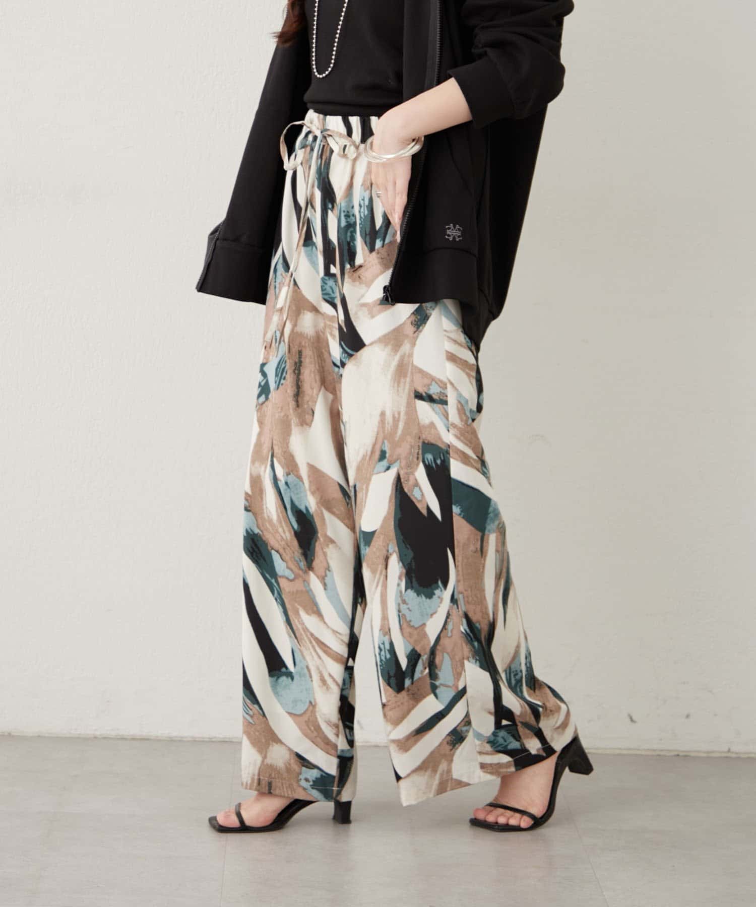 NICE CLAUP / OLIVE des OLIVE OUTLET(ナイスクラップ  / オリーブ デ オリーブ アウトレット) 【RMAF】多色プリントイージーパンツ