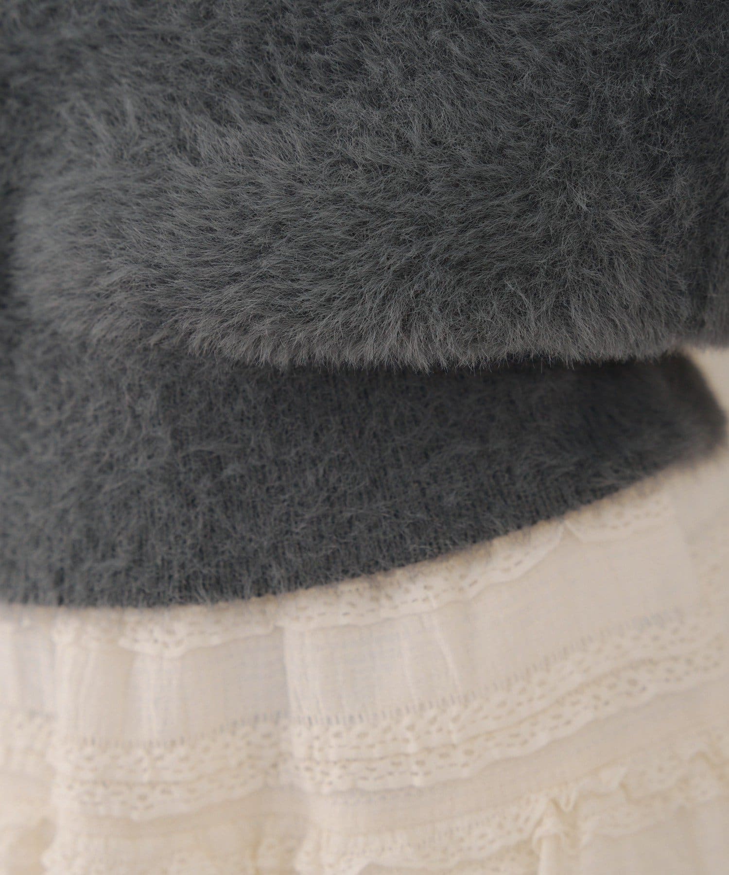 NICE CLAUP / OLIVE des OLIVE OUTLET(ナイスクラップ  / オリーブ デ オリーブ アウトレット) デートや推し活にぴったり【RMAF】着映える♡肌見せパールニット