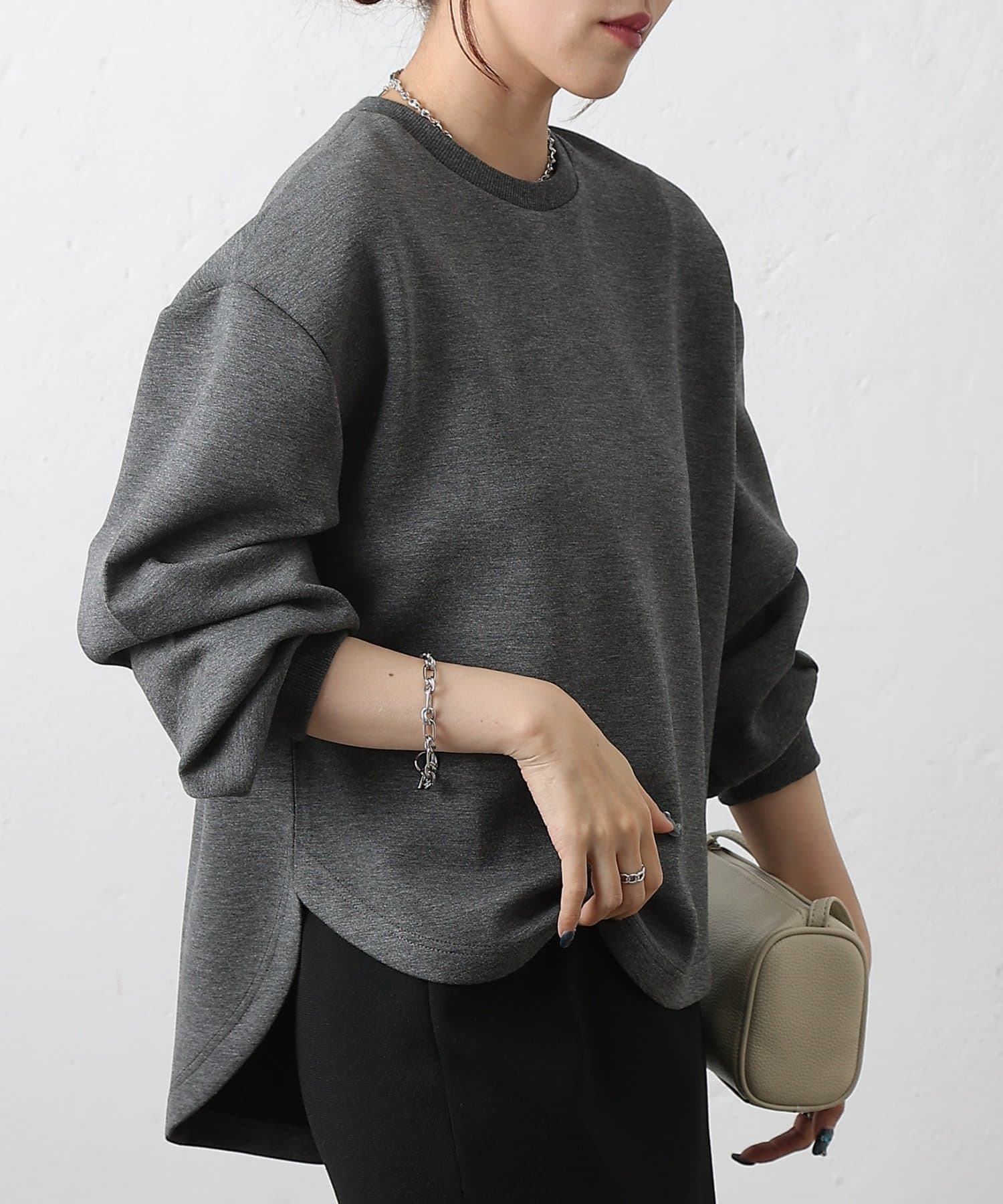 COLONY 2139(コロニー トゥーワンスリーナイン) ダンボールバックZIPプルオーバー