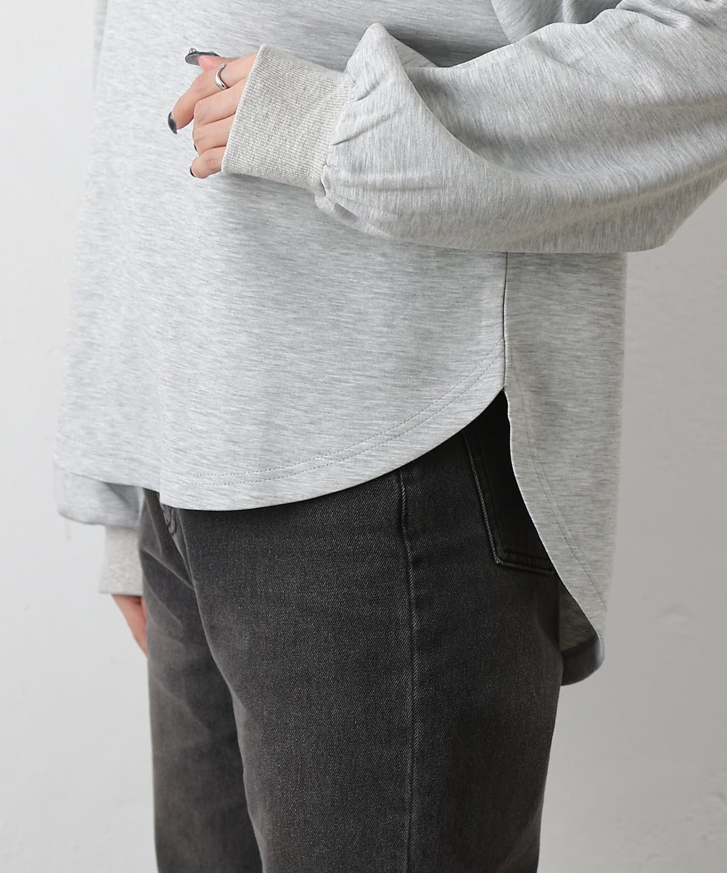 COLONY 2139(コロニー トゥーワンスリーナイン) ダンボールバックZIPプルオーバー