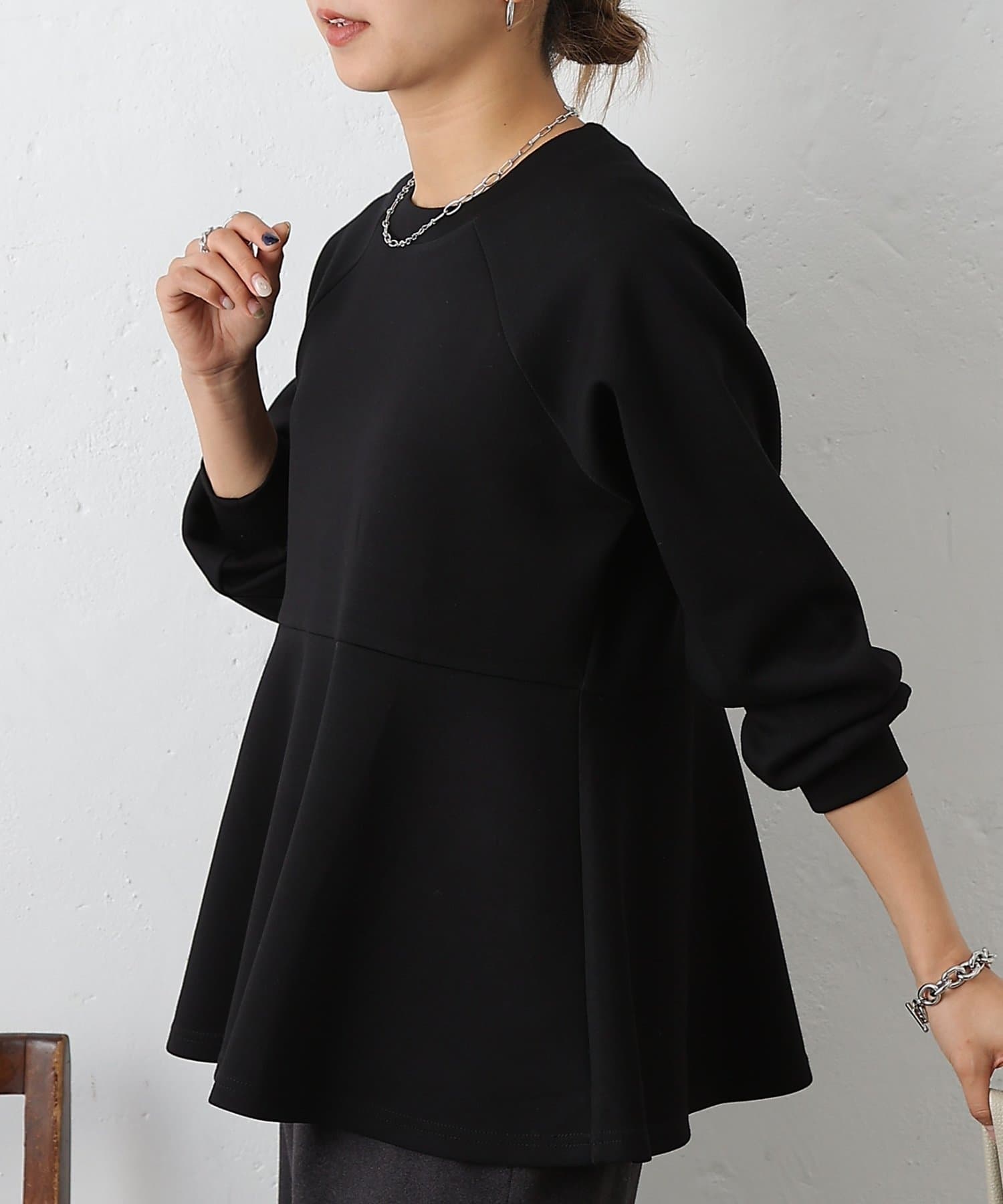 COLONY 2139(コロニー トゥーワンスリーナイン) ダンボールペプラムプルオーバー