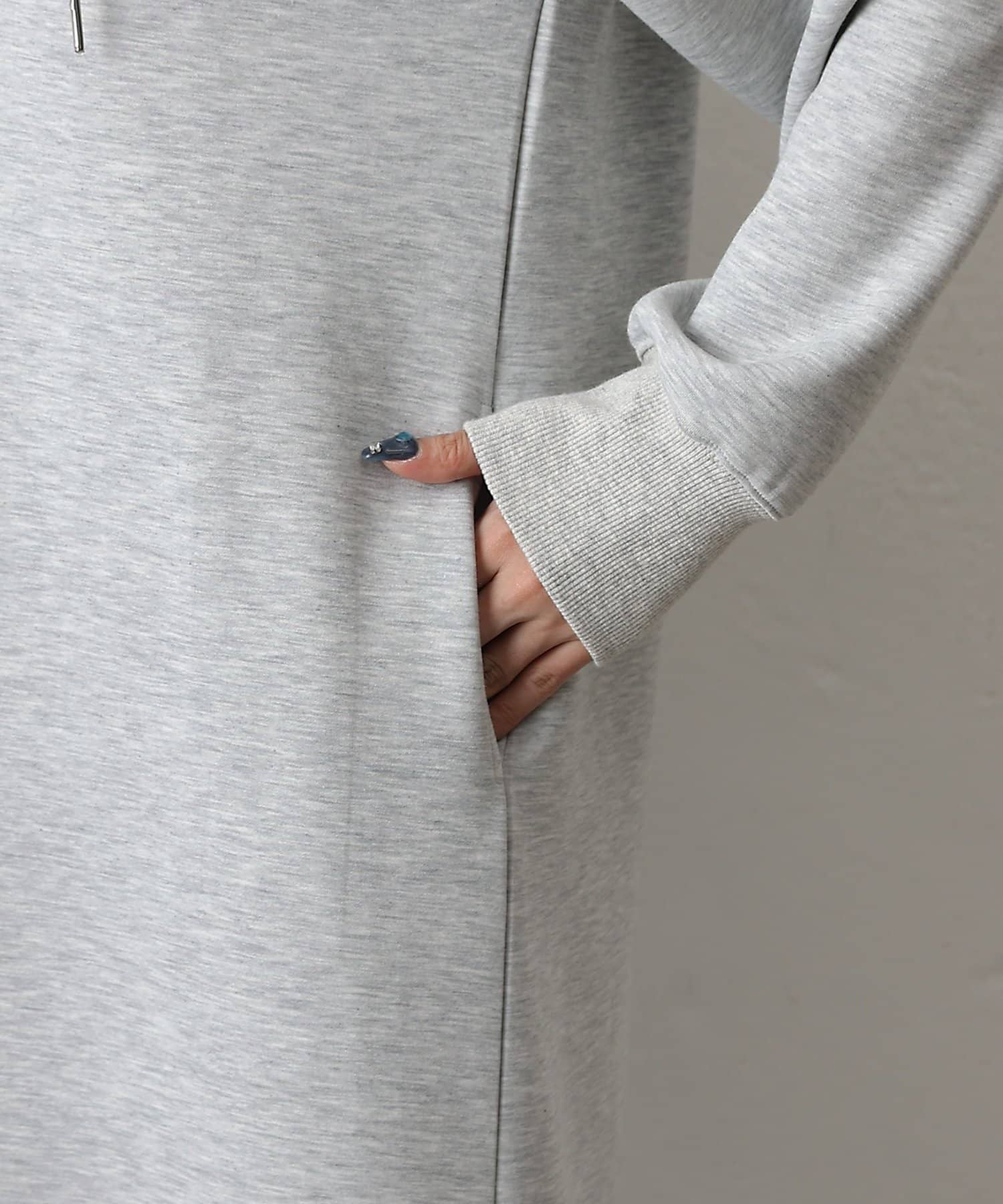 COLONY 2139(コロニー トゥーワンスリーナイン) ダンボールパーカーワンピース