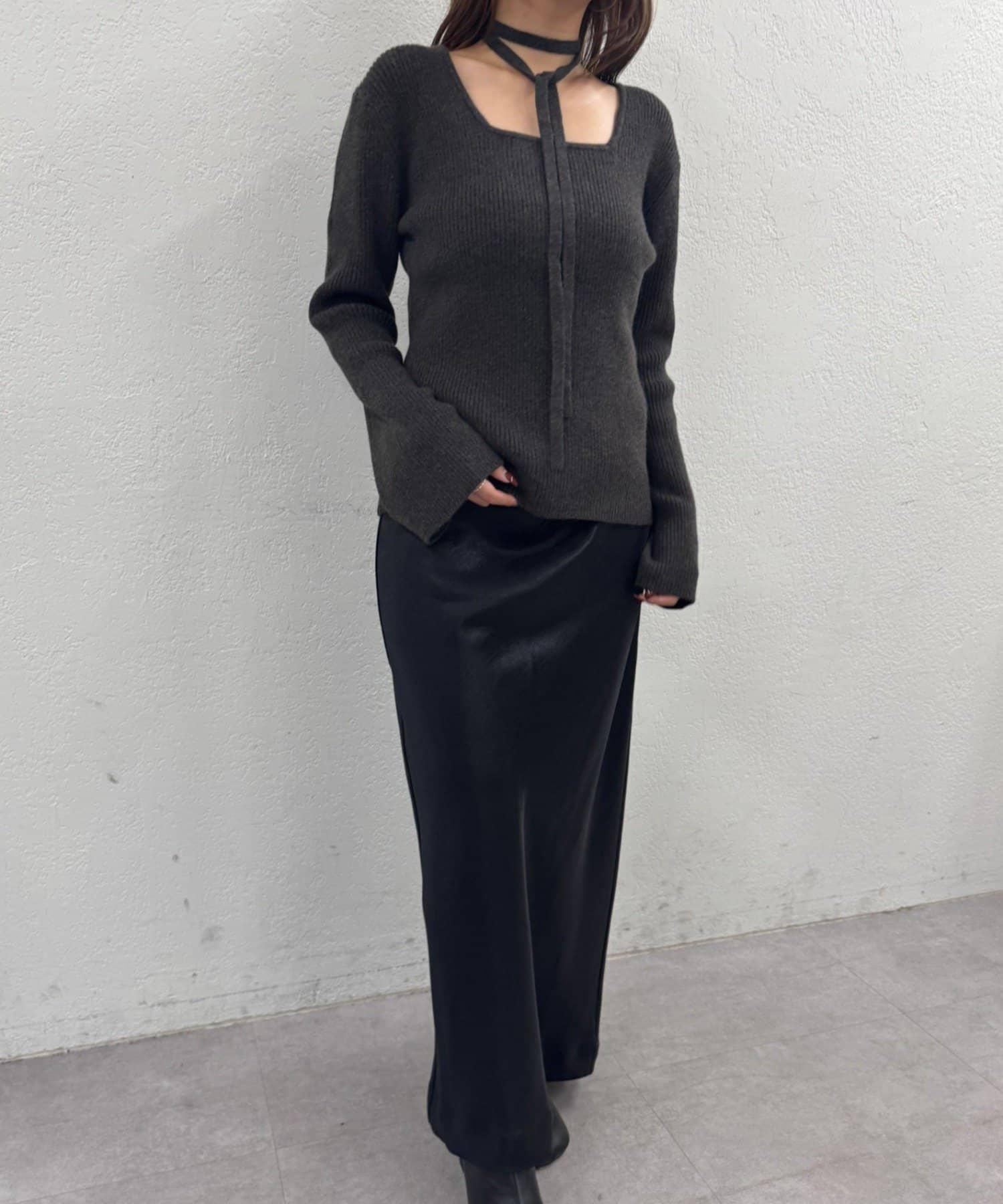 Omekashi(オメカシ) チョーカー付きリブスクエアニット