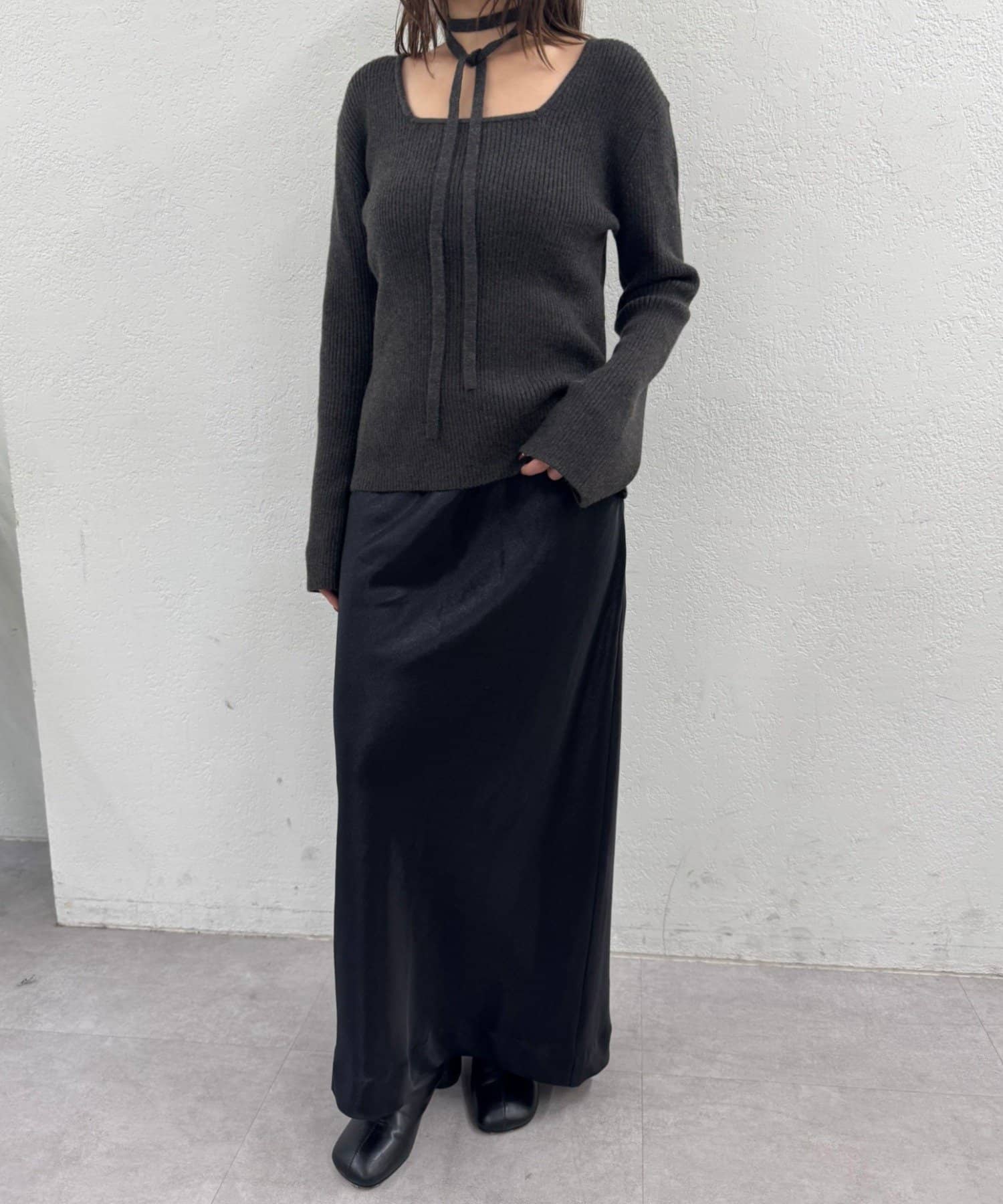 Omekashi(オメカシ) チョーカー付きリブスクエアニット