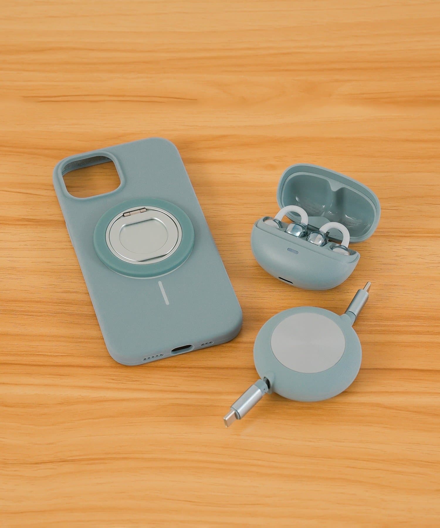 3COINS(スリーコインズ) マグネット対応スマホケース：iPhone15用