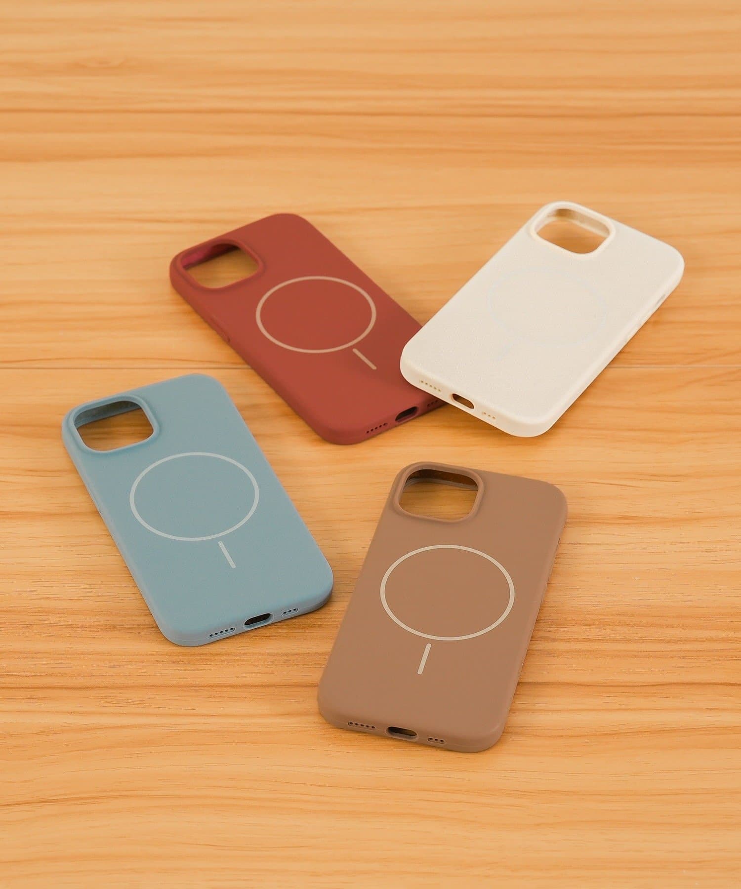 3COINS(スリーコインズ) マグネット対応スマホケース：iPhone15用