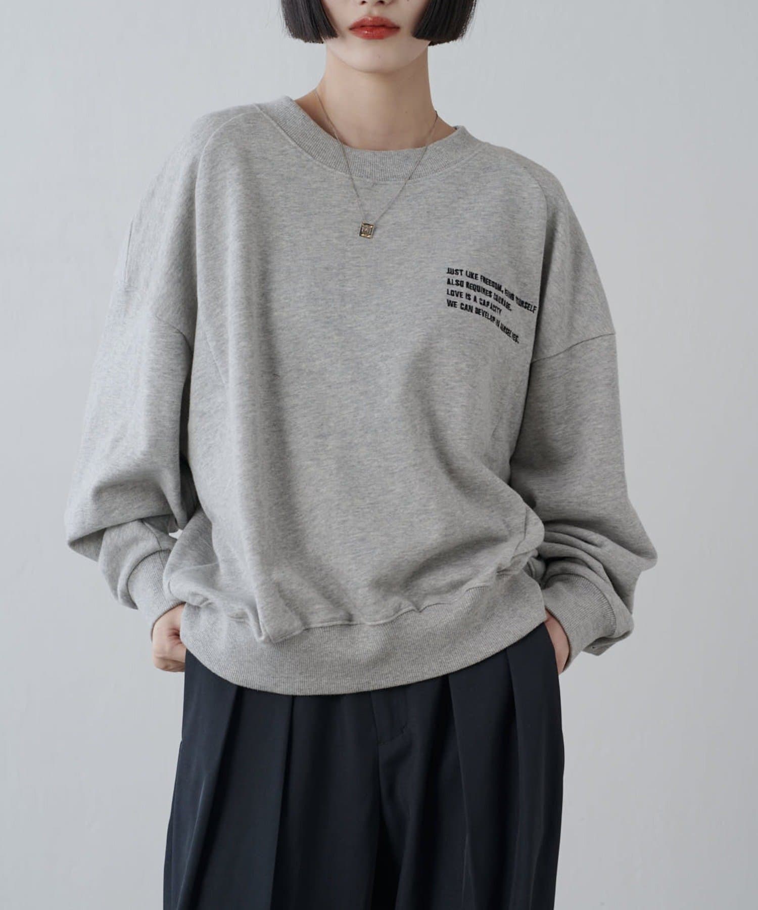Lui's(ルイス) 【MAY企画/ユニセックス】ワンポイントロゴ刺繍クルーネックスウェット