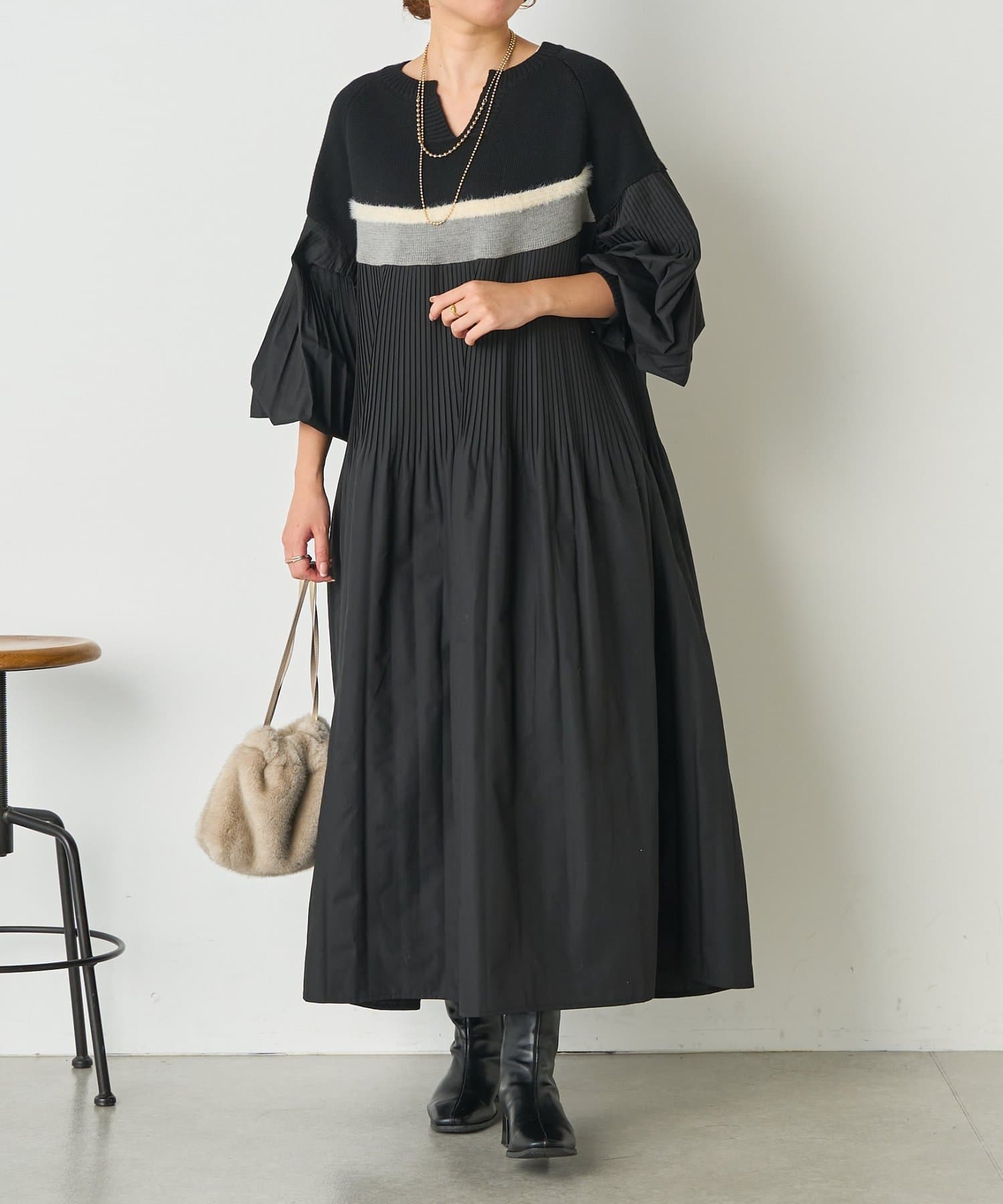 Jena　espace merveilleux(ジェナ　エスパスメルヴェイユ) フェザーラインプリーツワンピース