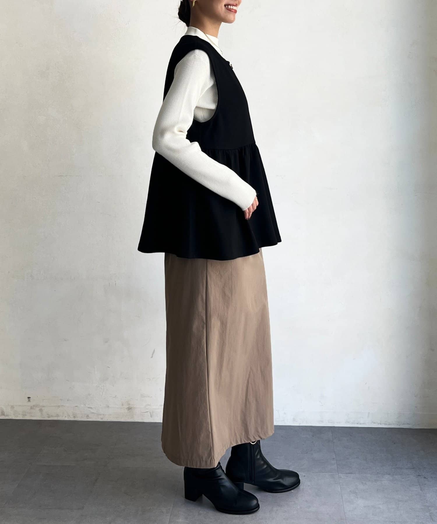 Chez toi(シェトワ) ペプラムベスト×ニットプルオーバー