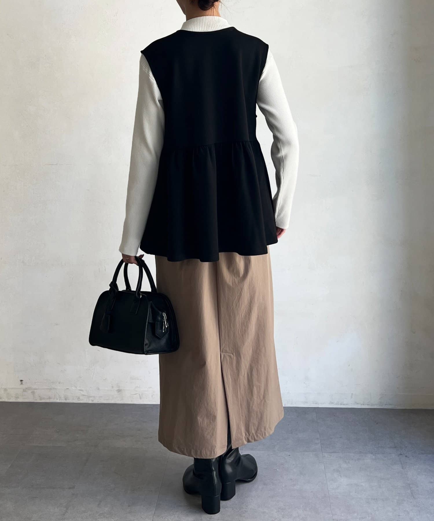 Chez toi(シェトワ) ペプラムベスト×ニットプルオーバー