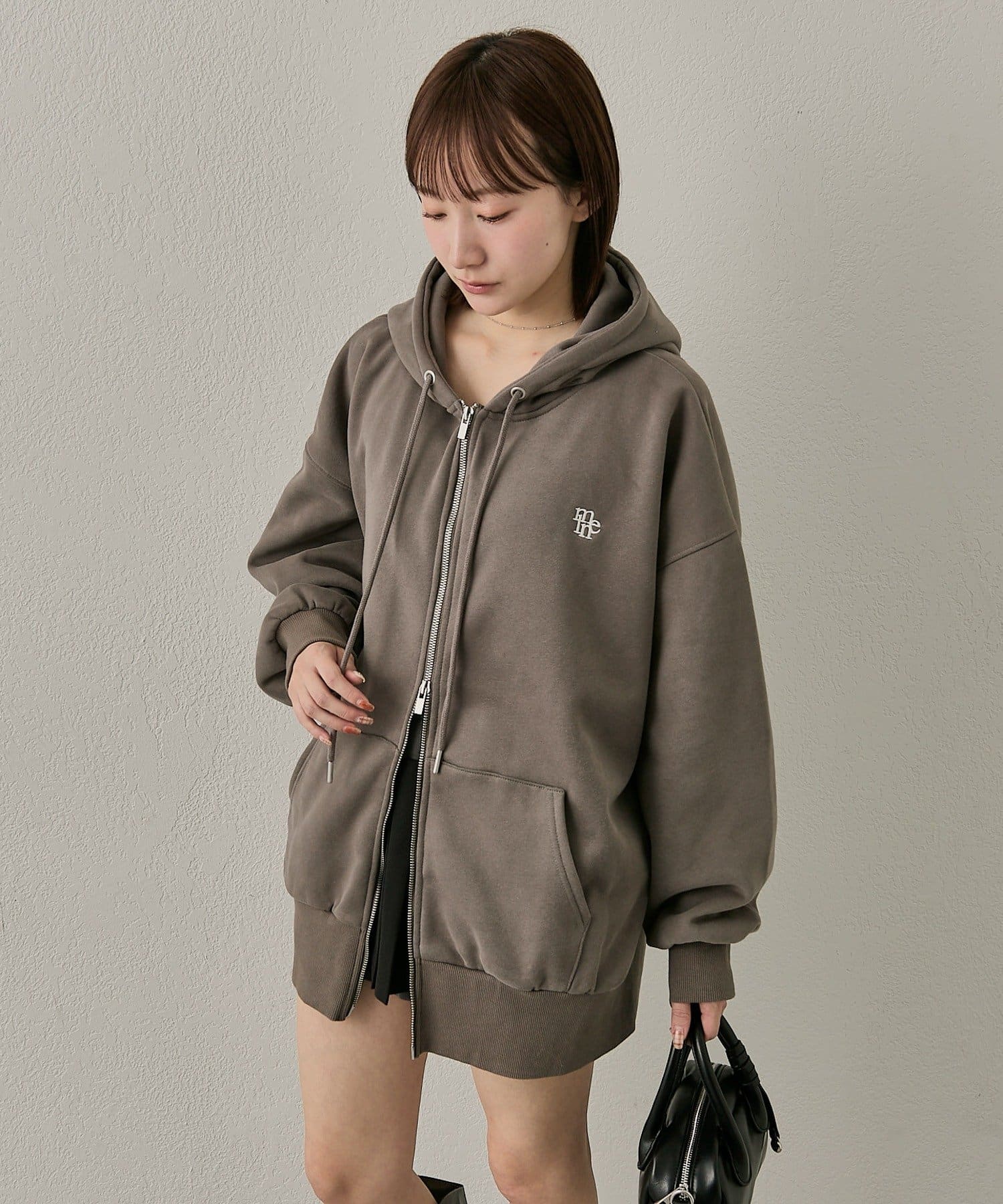 mline(エムライン) [mline]【新色GRG登場！】バックロゴBIGパーカー