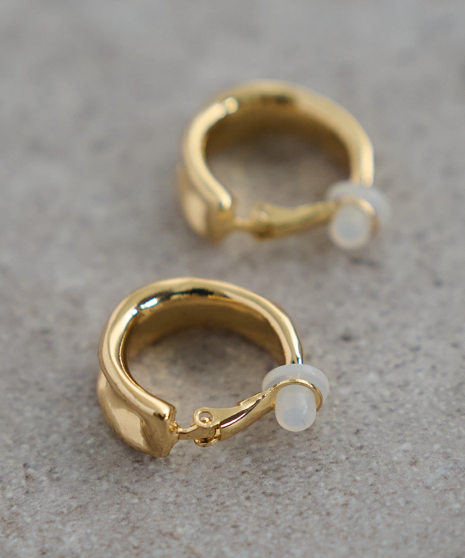 DISCOAT(ディスコート) 【GOLDY】デントフープイヤリング