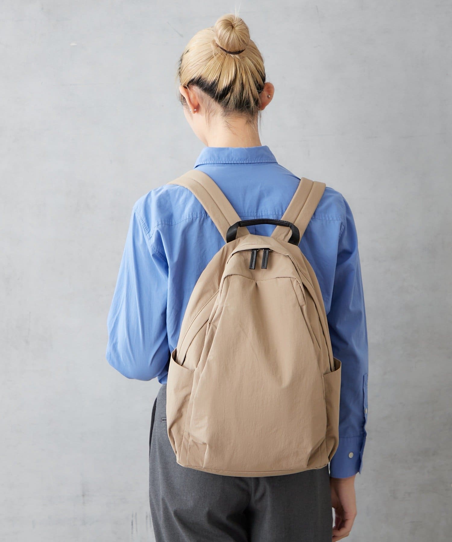 BIRTHDAY BAR(バースデイバー) 撥水ナイロンマルチポケットリュック／13ポケット