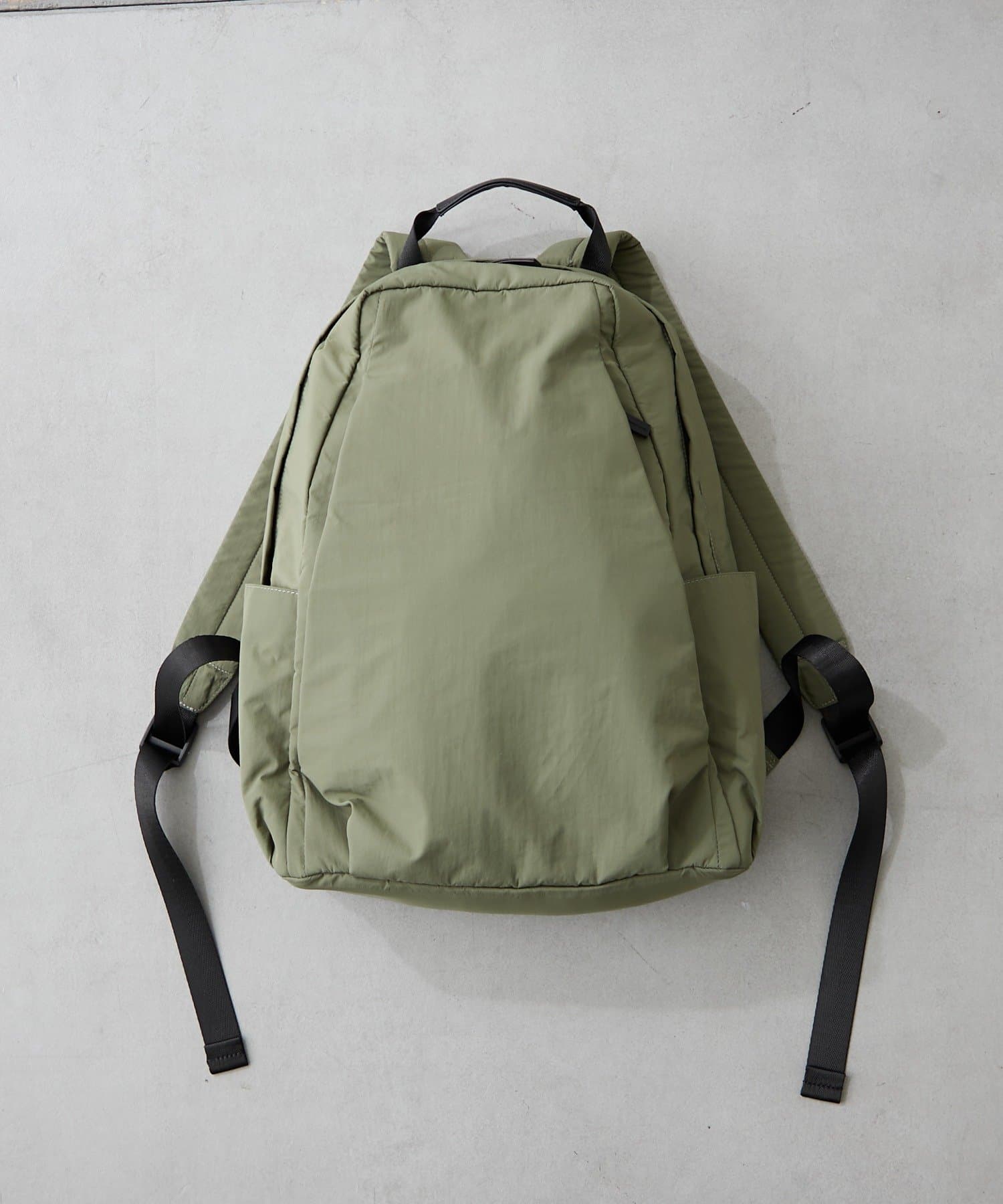 BIRTHDAY BAR(バースデイバー) 撥水ナイロンマルチポケットリュック／13ポケット