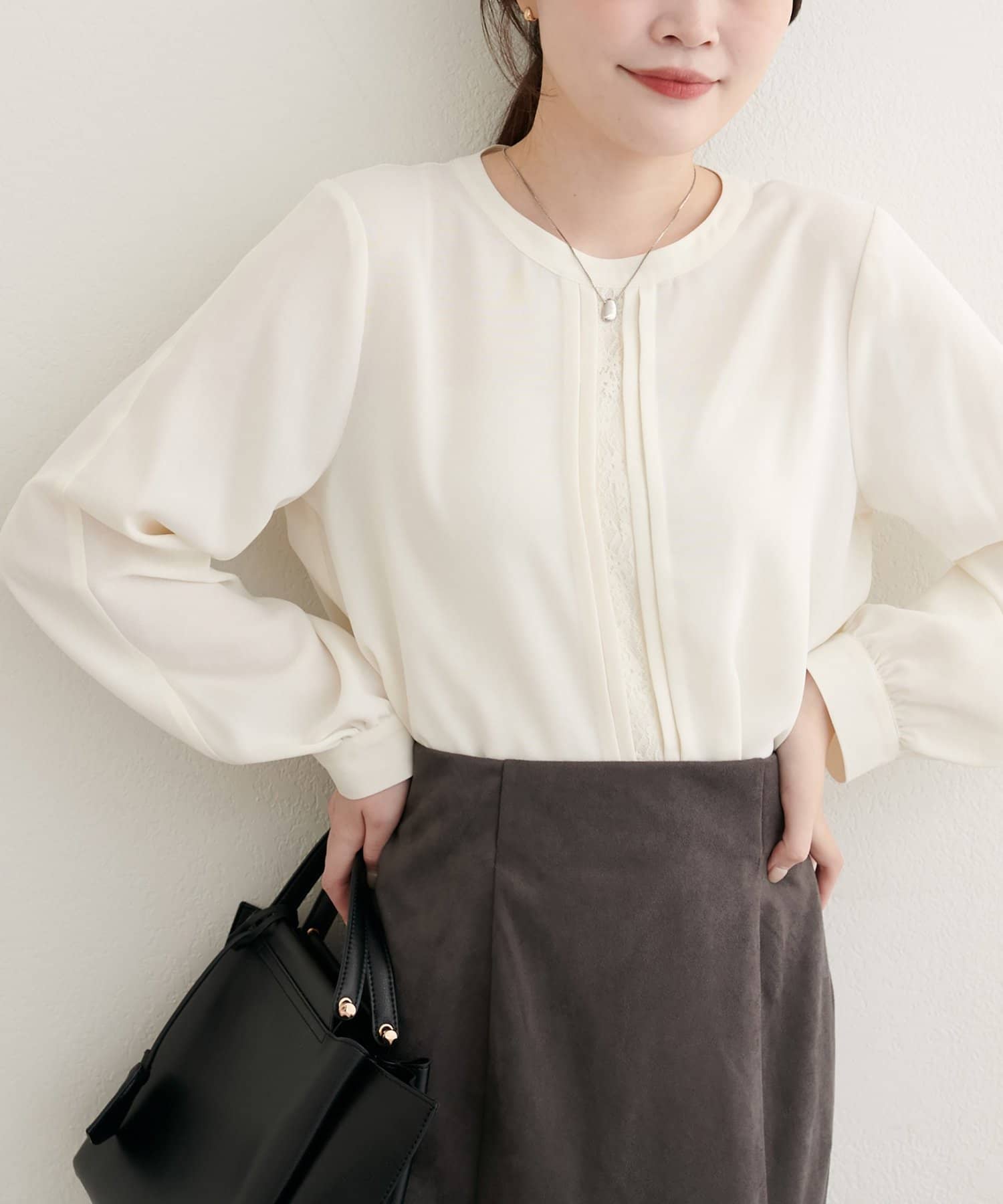 natural couture(ナチュラルクチュール) 【WEB限定】レースフロントピンタックブラウス