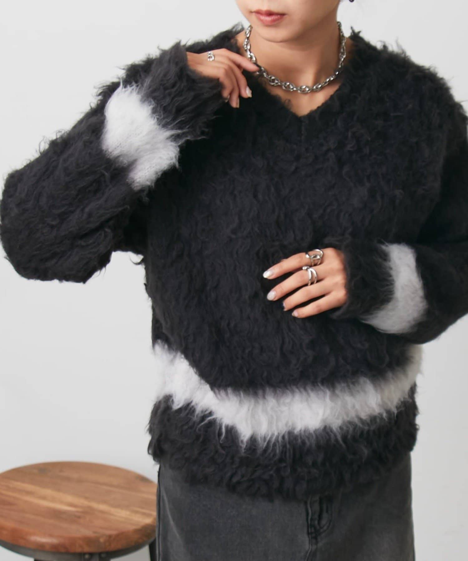 COLONY 2139(コロニー トゥーワンスリーナイン) 前後2WAY配色シャギープルオーバー