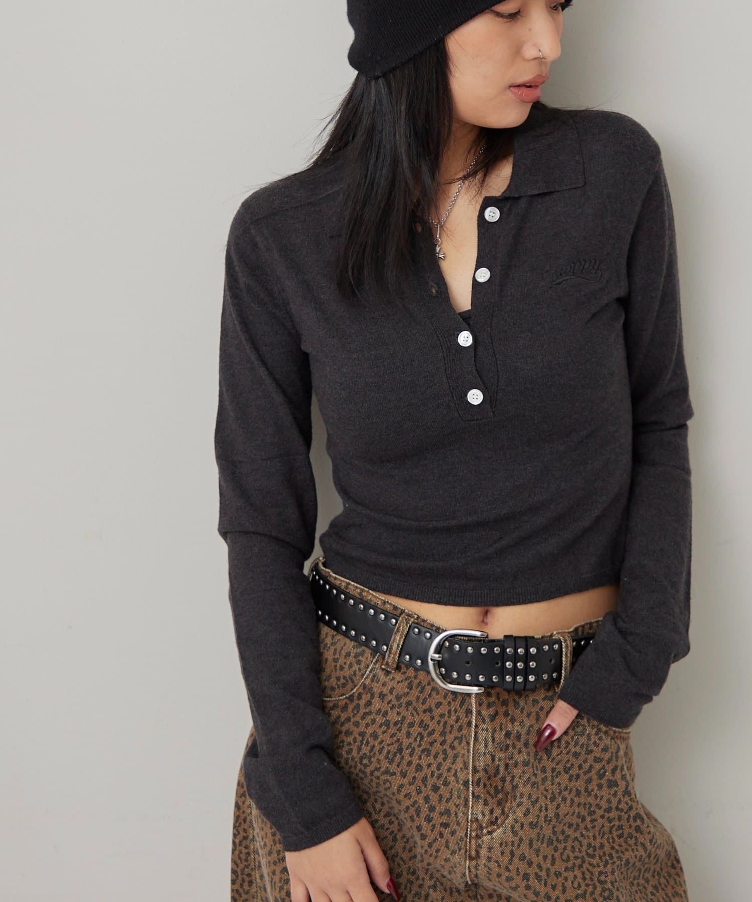 WHO’S WHO gallery(フーズフーギャラリー) 【SLOPPY/スロッピー】コンパクト長袖ニットポロ