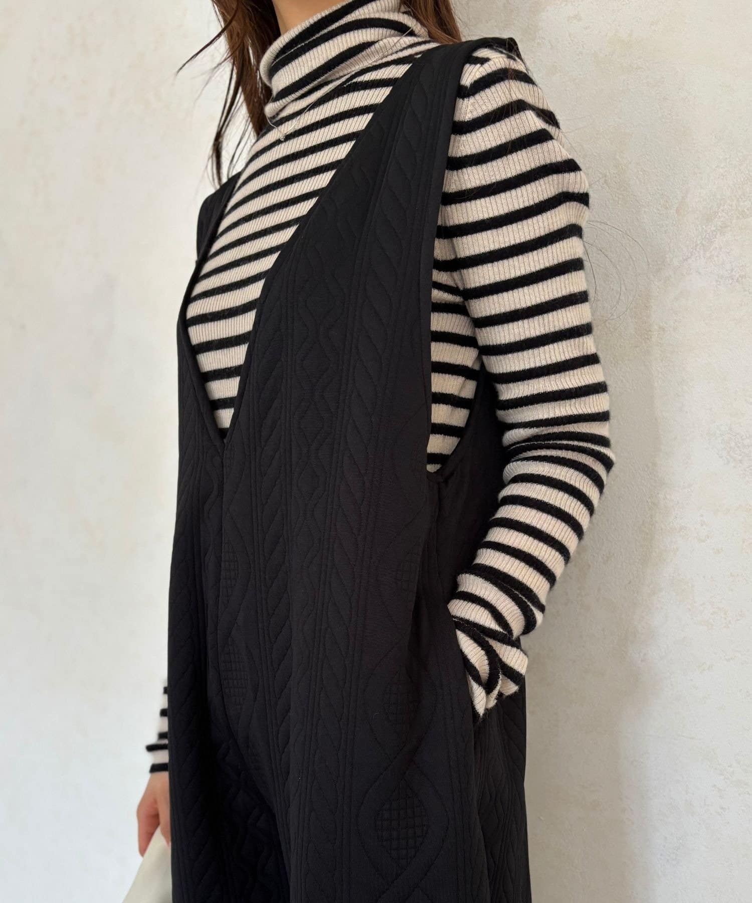 LOCUST(ローカスト) 【皺になりにくい/体型カバー&スタイルアップ】ふくれジャガードサロペット