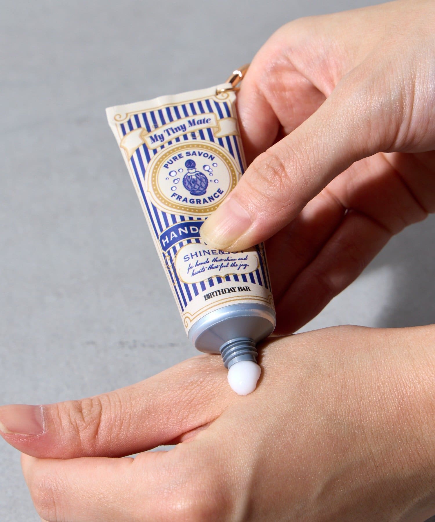 BIRTHDAY BAR(バースデイバー) HAND MATE HAND CREAM