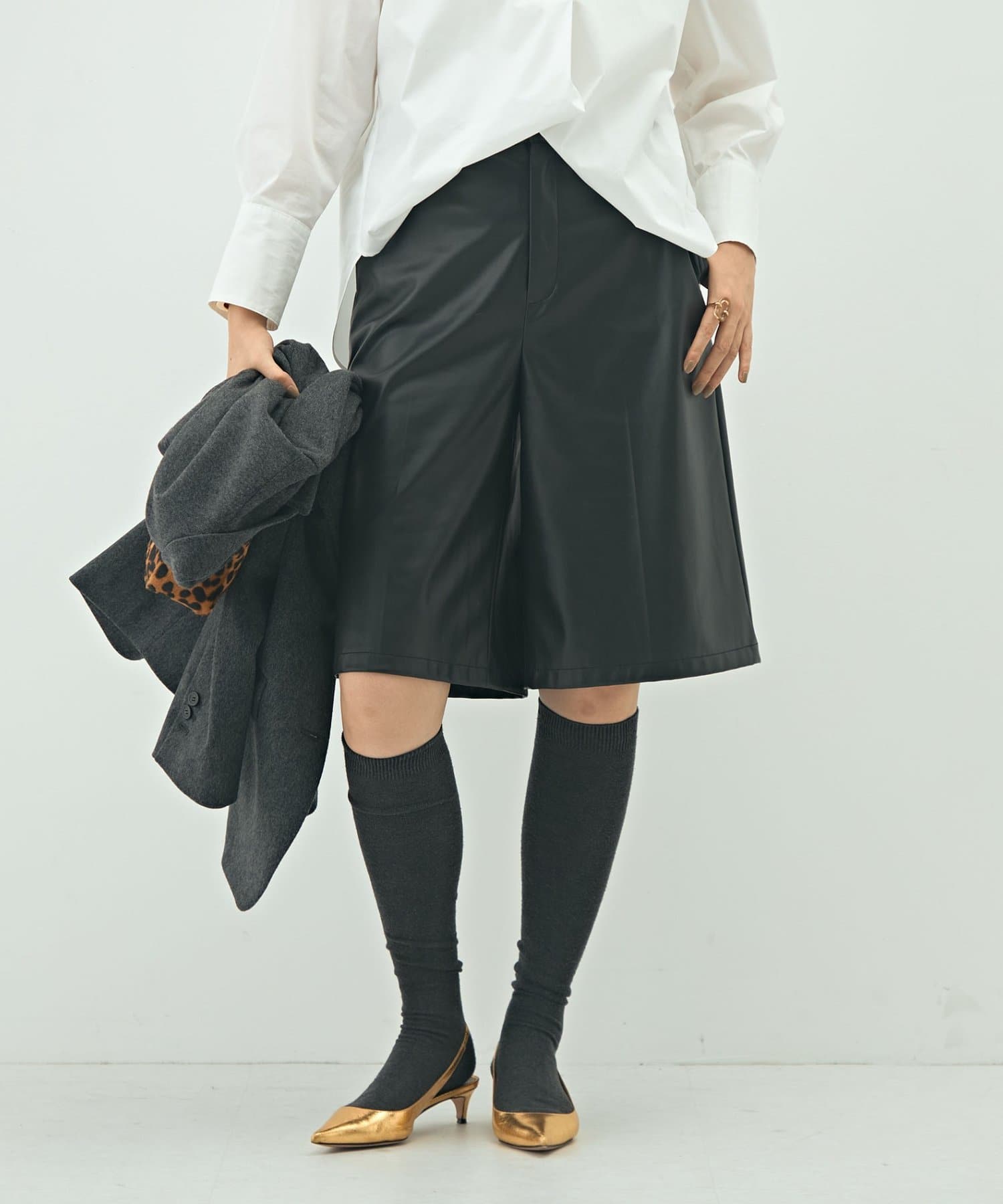 NOLLEY'S(ノーリーズ) 《セットアップ対応》ウォッシャブルフェイクレザーハーフパンツ