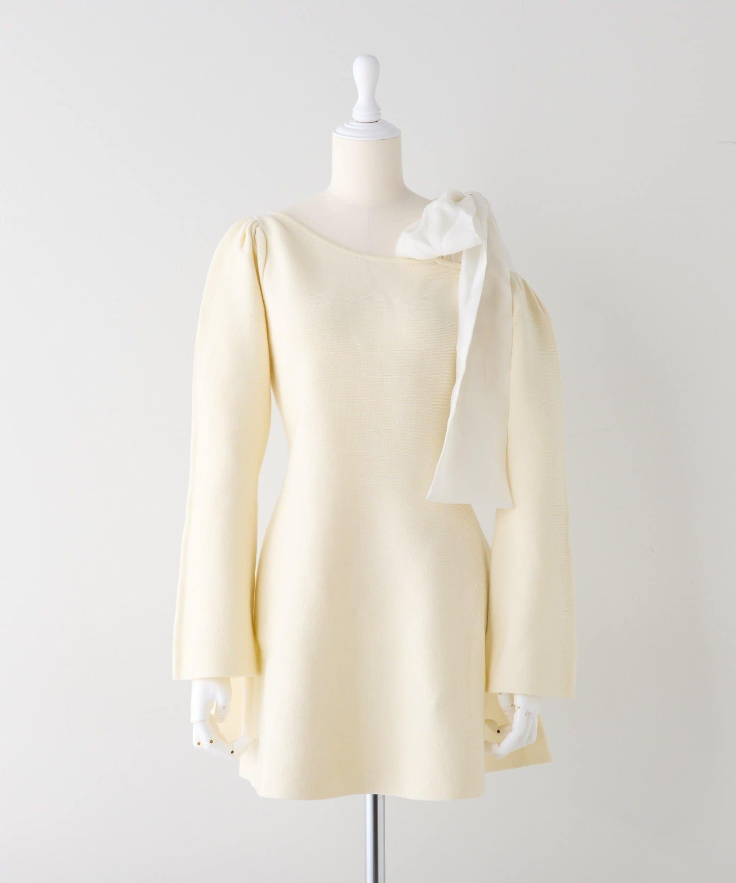 NICE CLAUP / OLIVE des OLIVE OUTLET(ナイスクラップ  / オリーブ デ オリーブ アウトレット) 【one after another】肩リボンミニワンピ