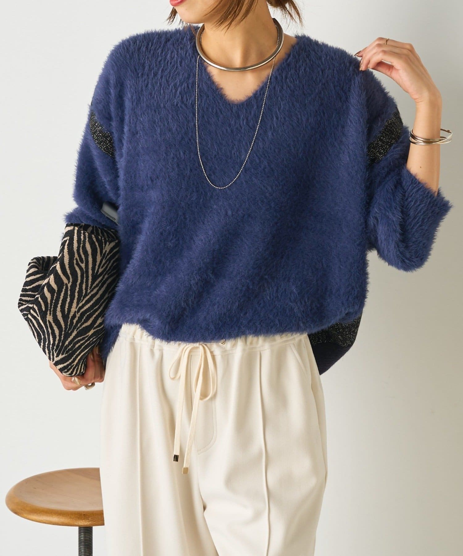 Jena　espace merveilleux(ジェナ　エスパスメルヴェイユ) フロントフェザーラインニット