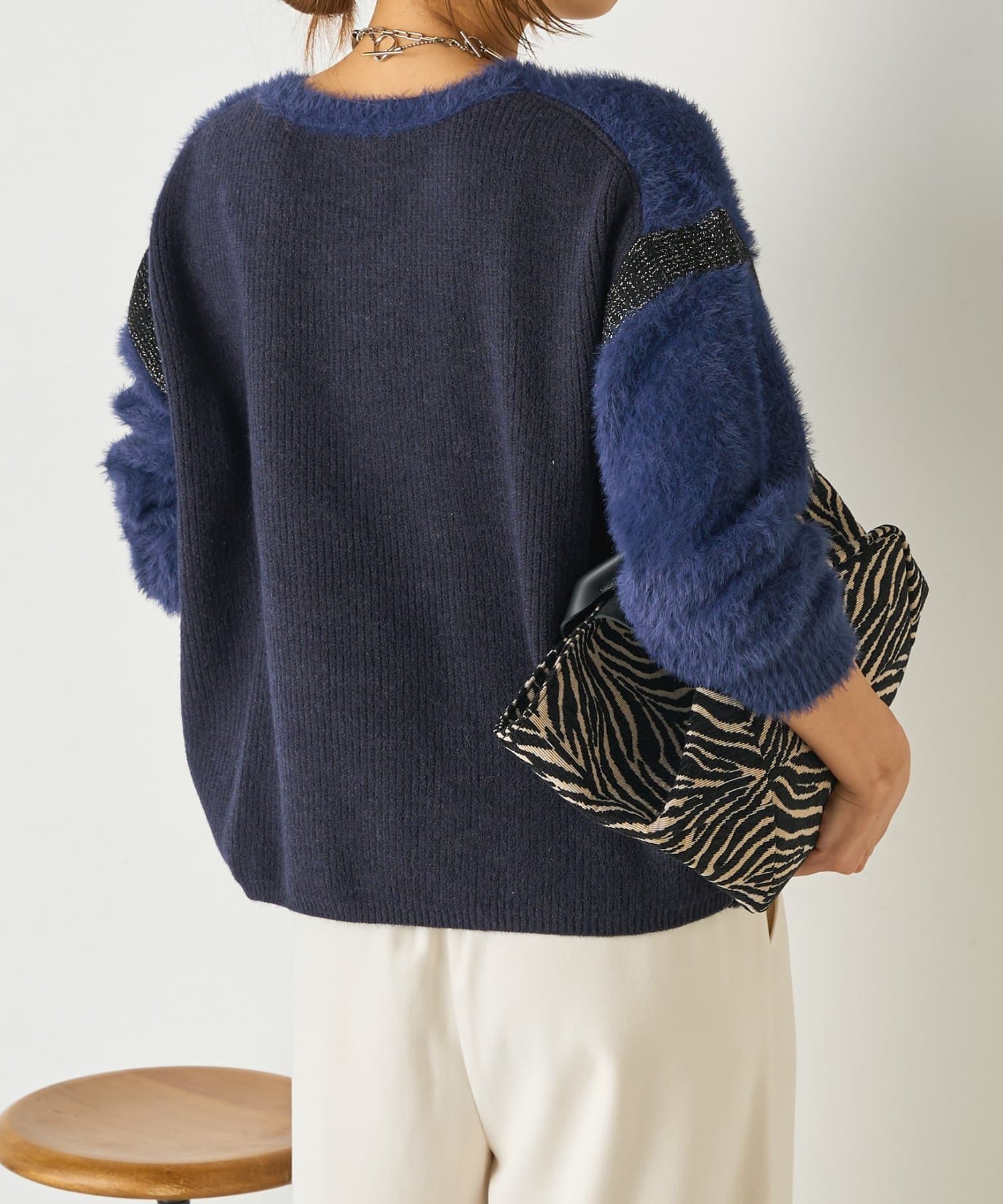 Jena　espace merveilleux(ジェナ　エスパスメルヴェイユ) フロントフェザーラインニット