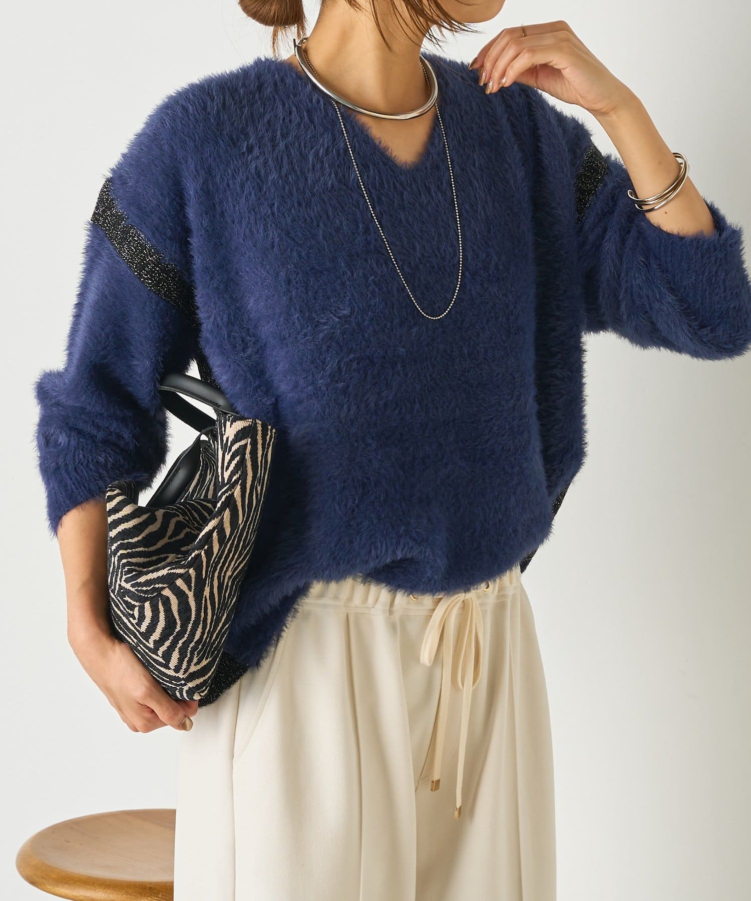 Jena　espace merveilleux(ジェナ　エスパスメルヴェイユ) フロントフェザーラインニット