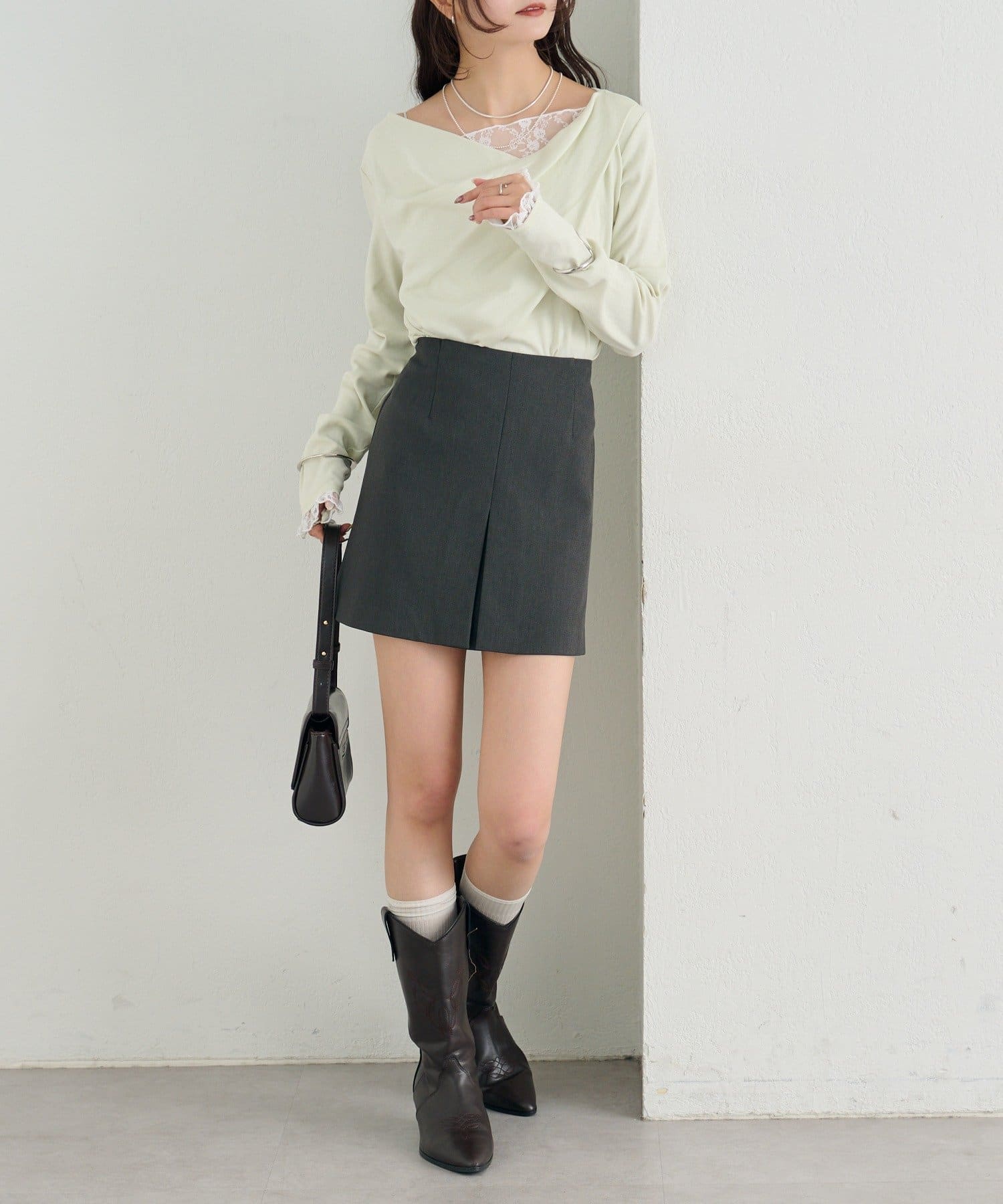 mystic(ミスティック) 【新色チャコールグレーが登場！】スリットミニスカパン