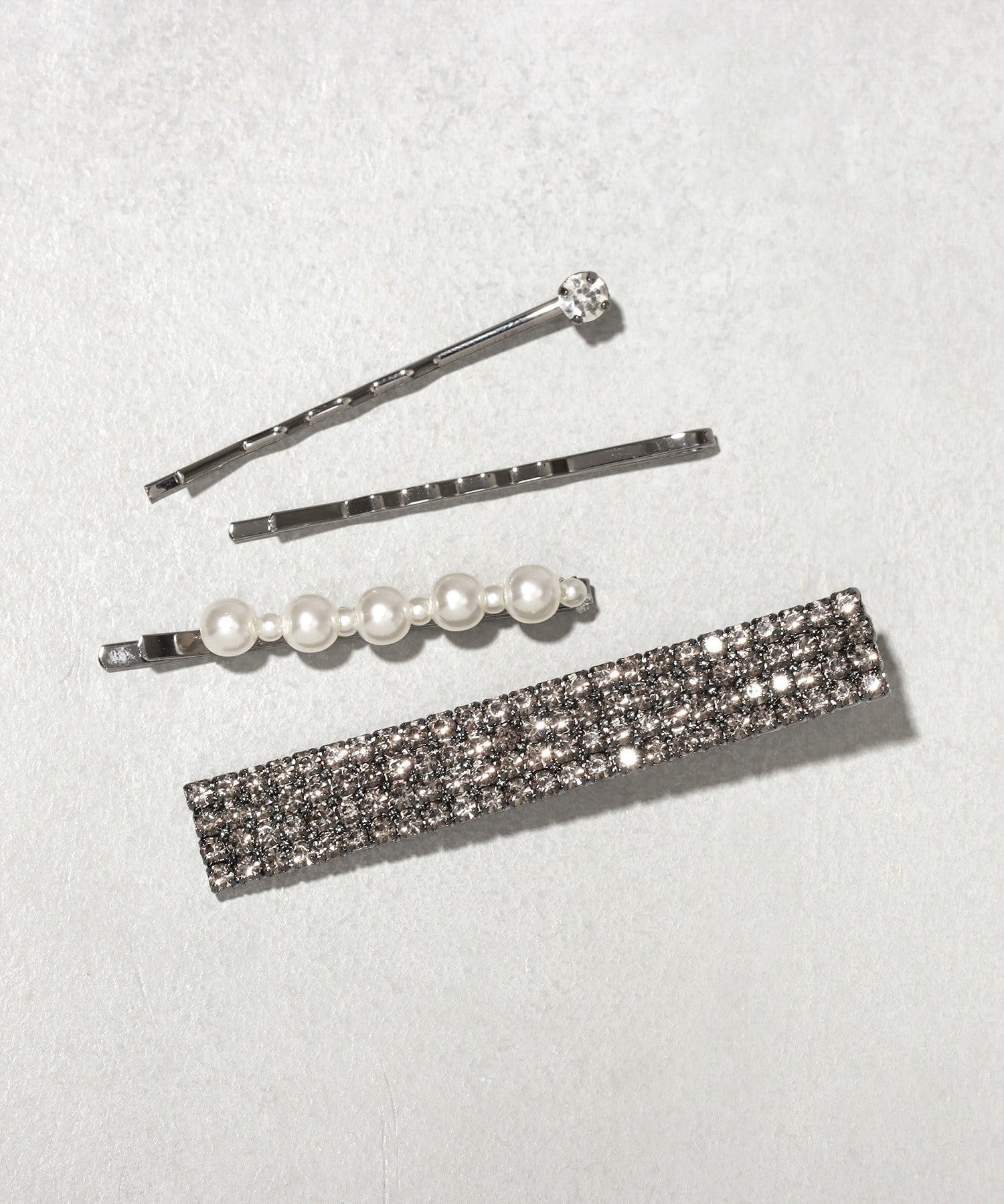 3COINS(スリーコインズ) ビジューパールヘアクリップ4個セット