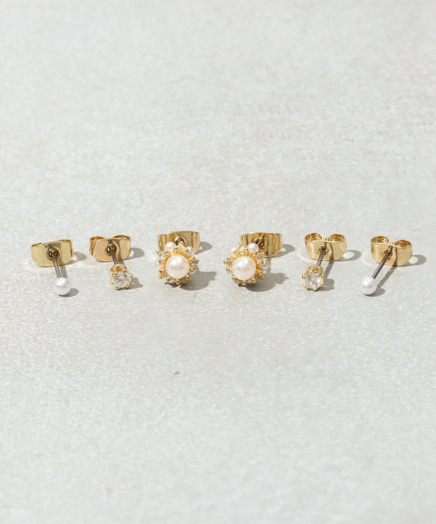 3COINS(スリーコインズ) パールピアス6個セット