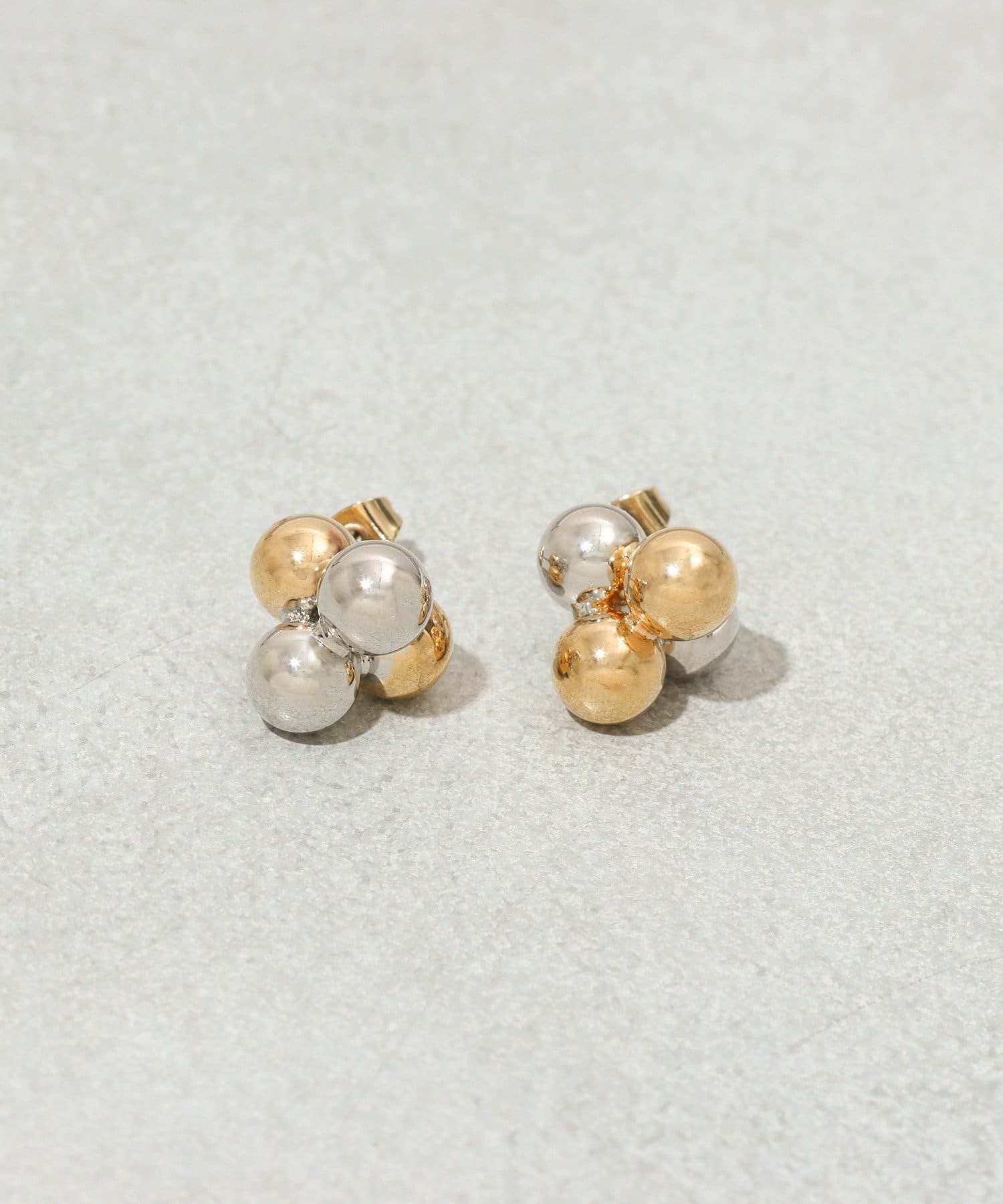 3COINS(スリーコインズ) メタルバイカラーボールピアス