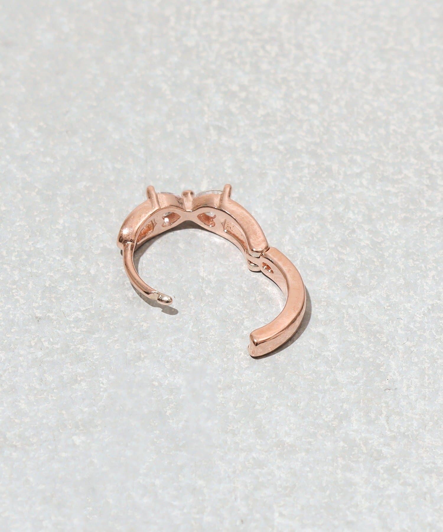 3COINS(スリーコインズ) ストーンリボンワンタッチピアス