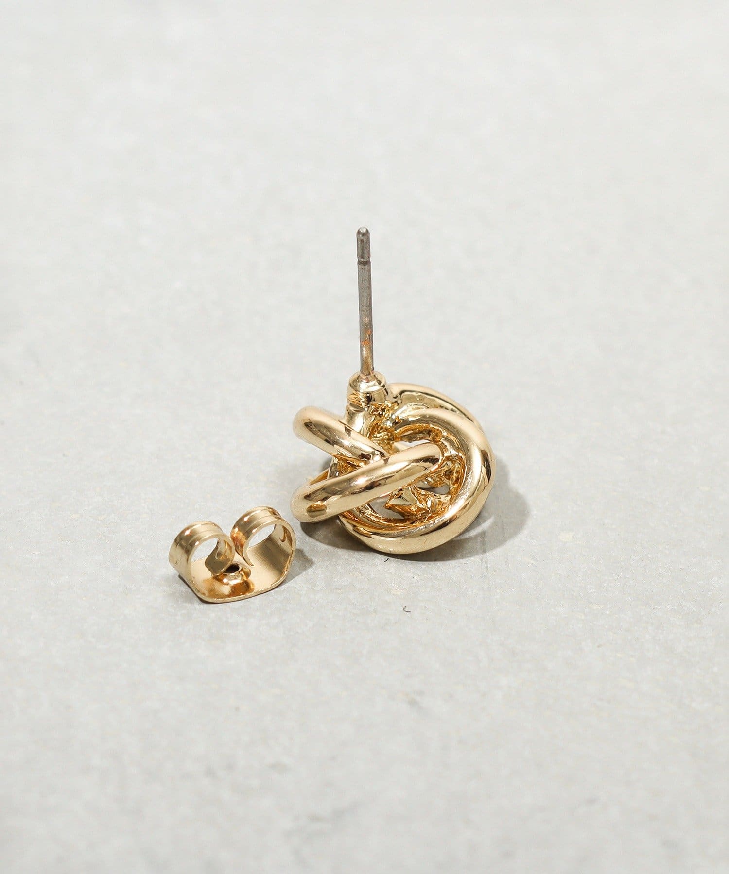 3COINS(スリーコインズ) メタルデザインピアス