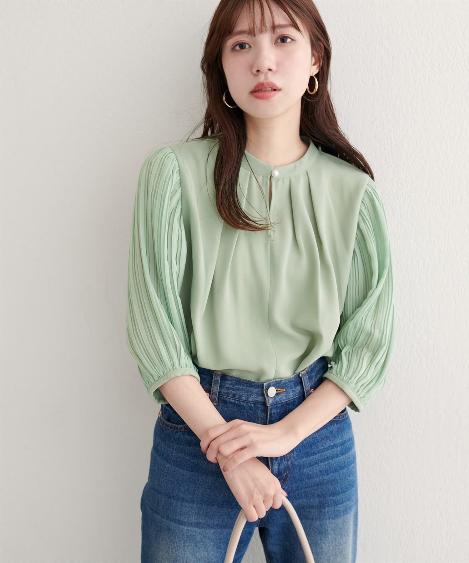 natural couture(ナチュラルクチュール) 【WEB限定】プリーツスリーブきれいめブラウス