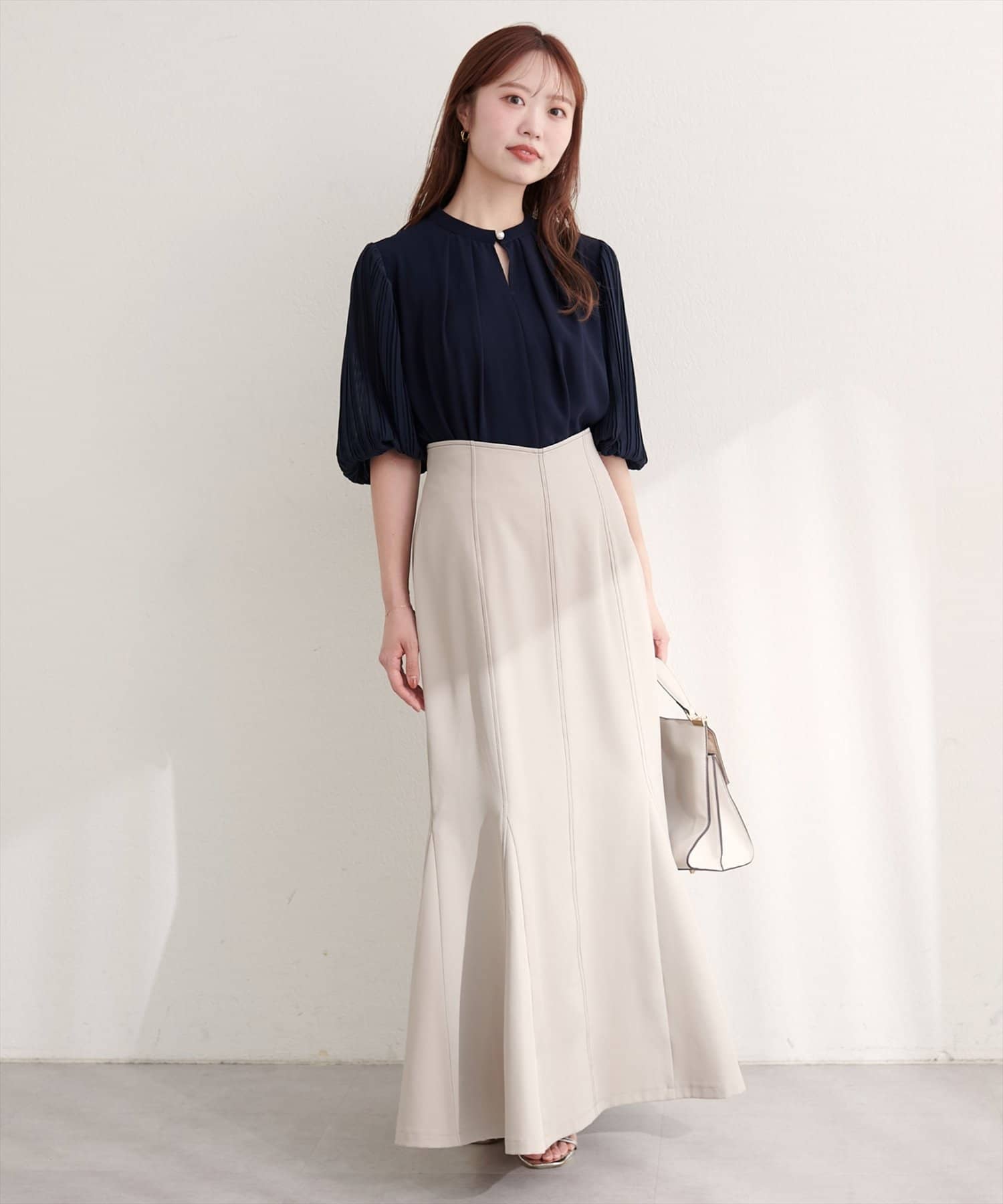 natural couture(ナチュラルクチュール) 【WEB限定】プリーツスリーブきれいめブラウス