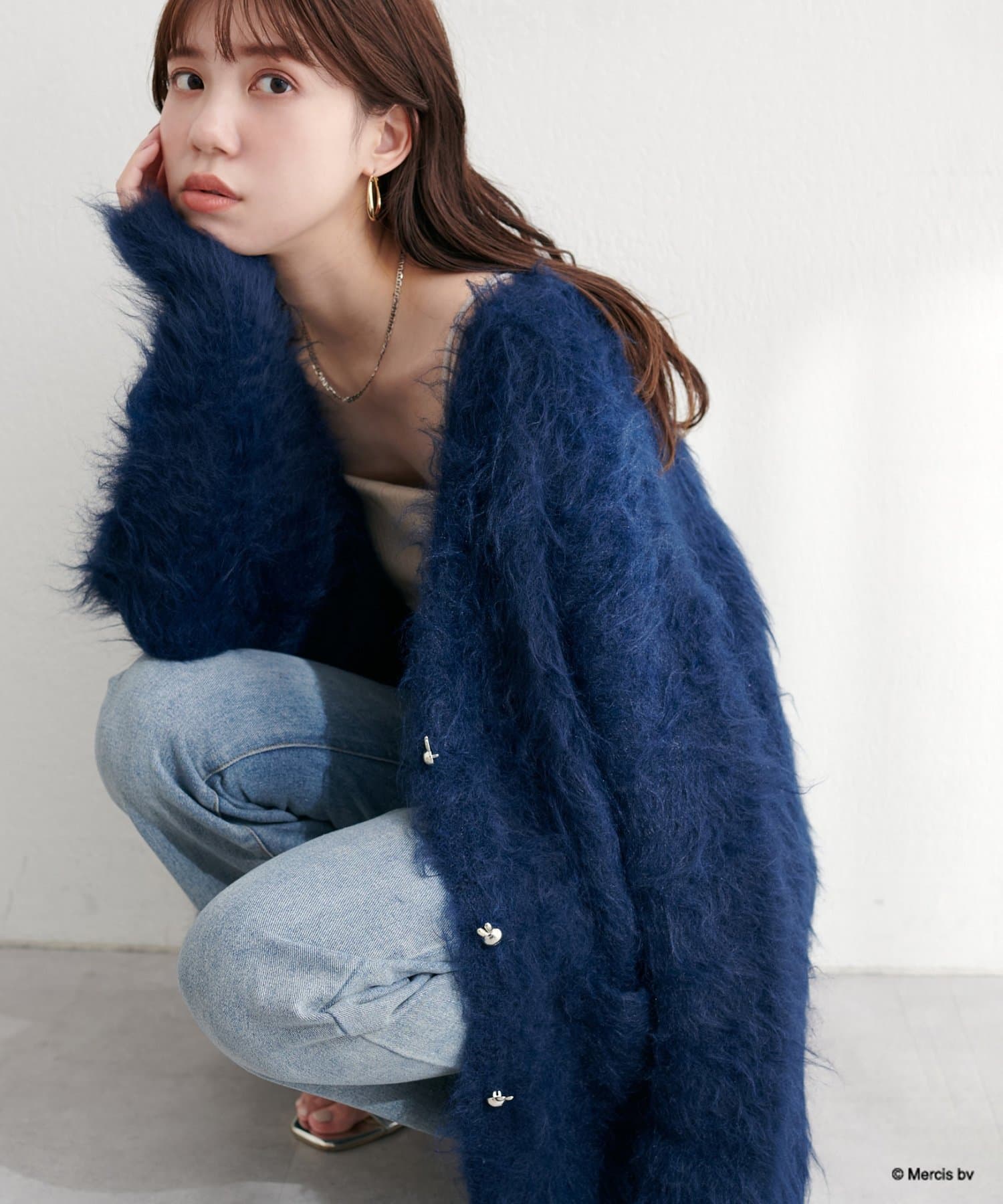 natural couture(ナチュラルクチュール) 【miffyコラボ】miffy釦ミドルシャギーカーデ