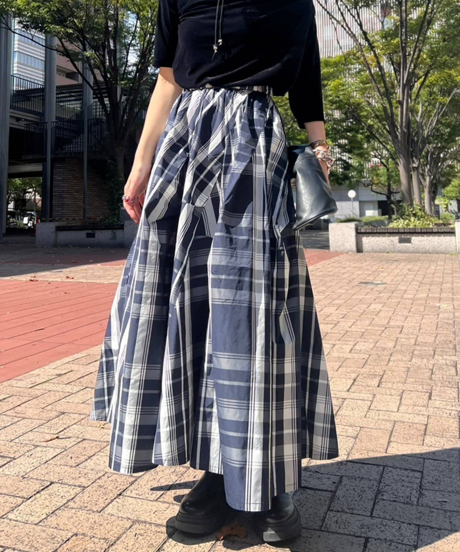 LARUTA(ラルータ) 【MAO別注】アシンメトリータフタチェックスカート