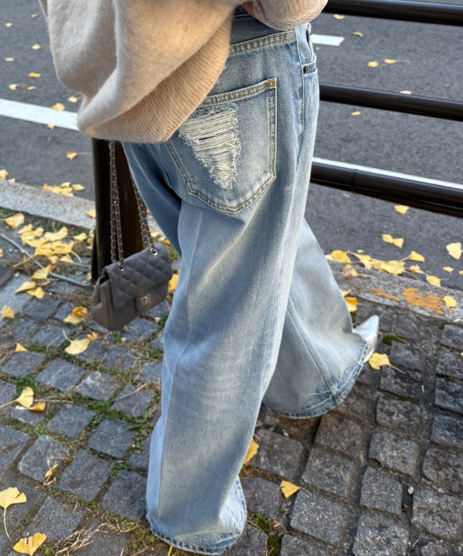 DOUDOU(ドゥドゥ) 【完売カラー再追加！/2サイズ展開/美脚効果】ルーズフレアデニム