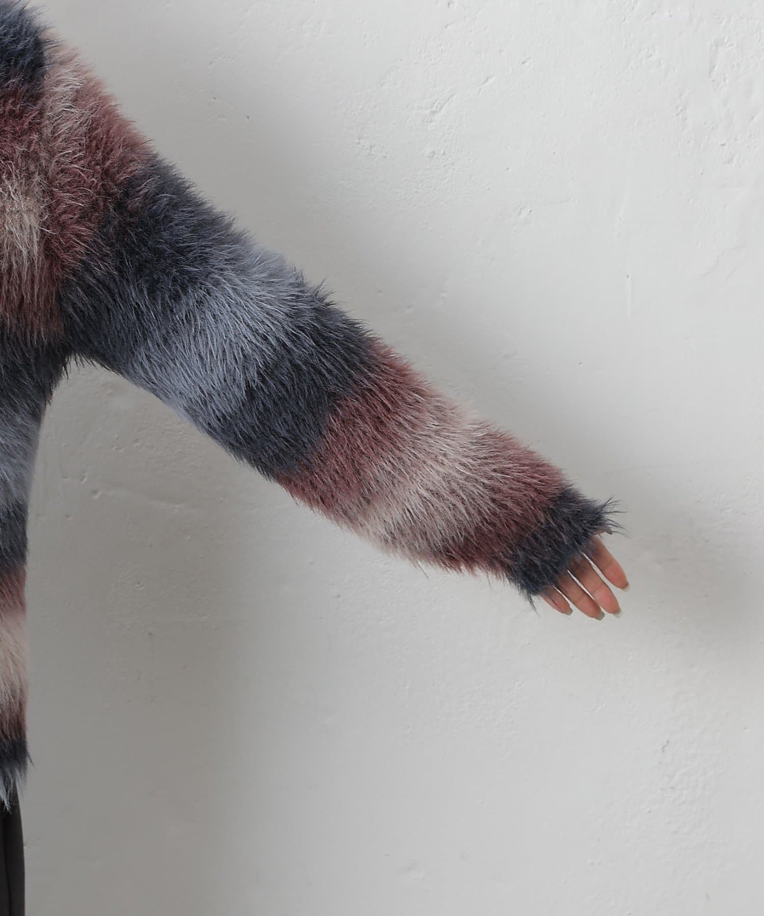 COLONY 2139(コロニー トゥーワンスリーナイン) グラデーションフェザーニット