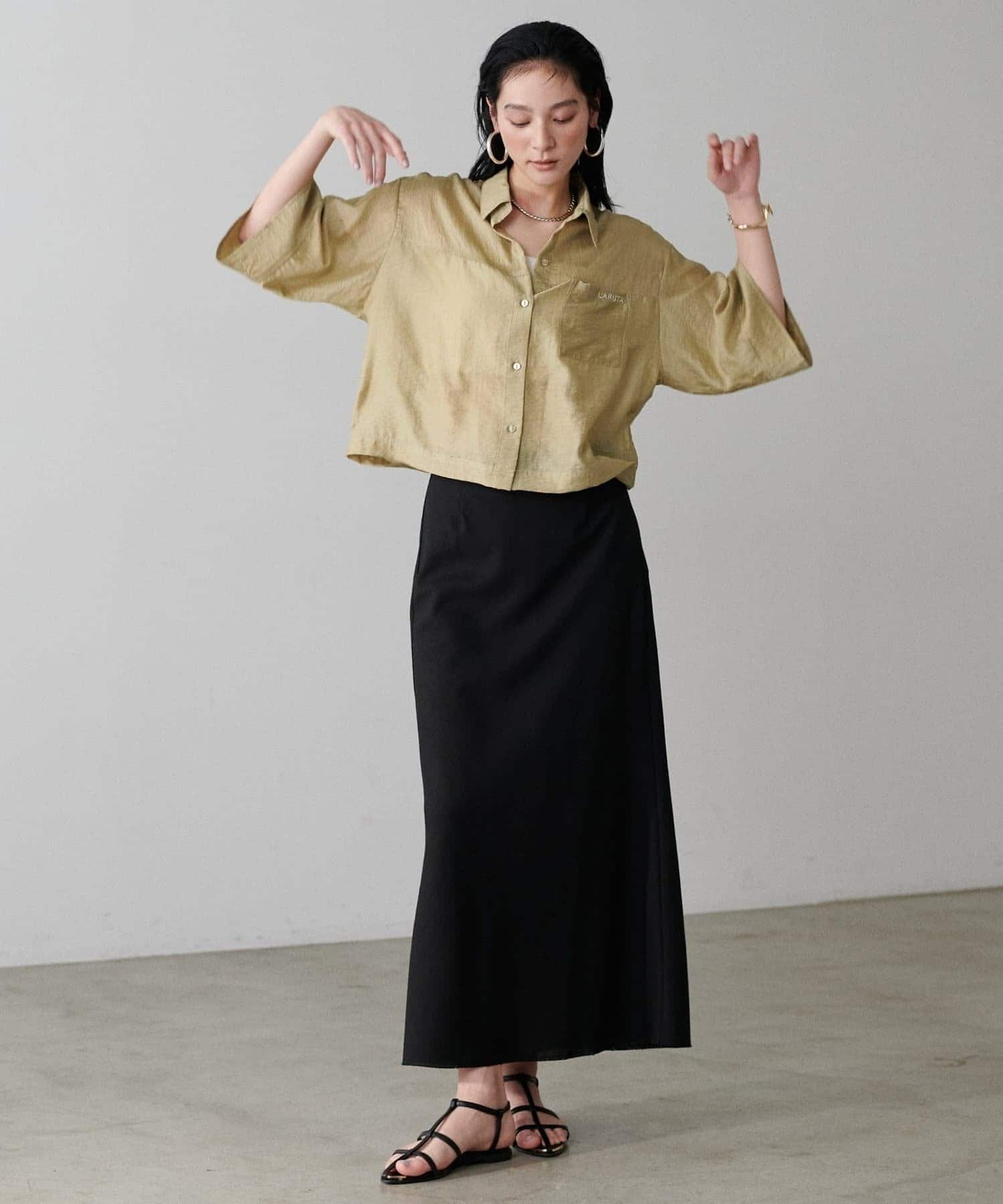 NICE CLAUP / OLIVE des OLIVE OUTLET(ナイスクラップ  / オリーブ デ オリーブ アウトレット) 【LARUTA】シアー半袖刺繍ロゴシャツ