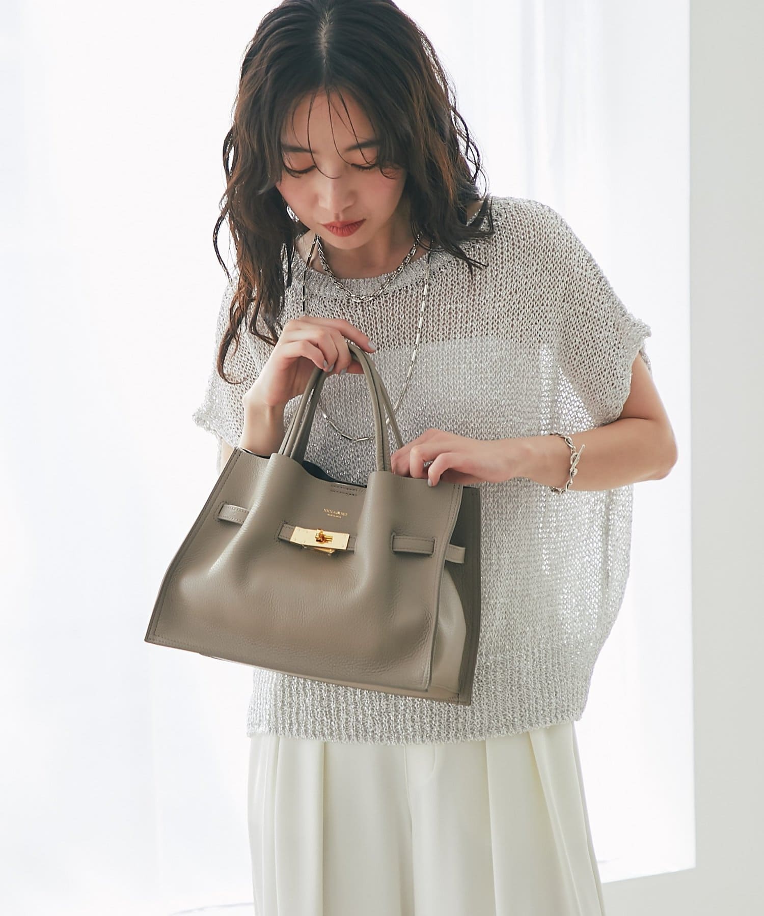 La boutique BonBon(ラブティックボンボン) 【ヴィオラドーロ】イタリアンWフェイス型押しレザートート