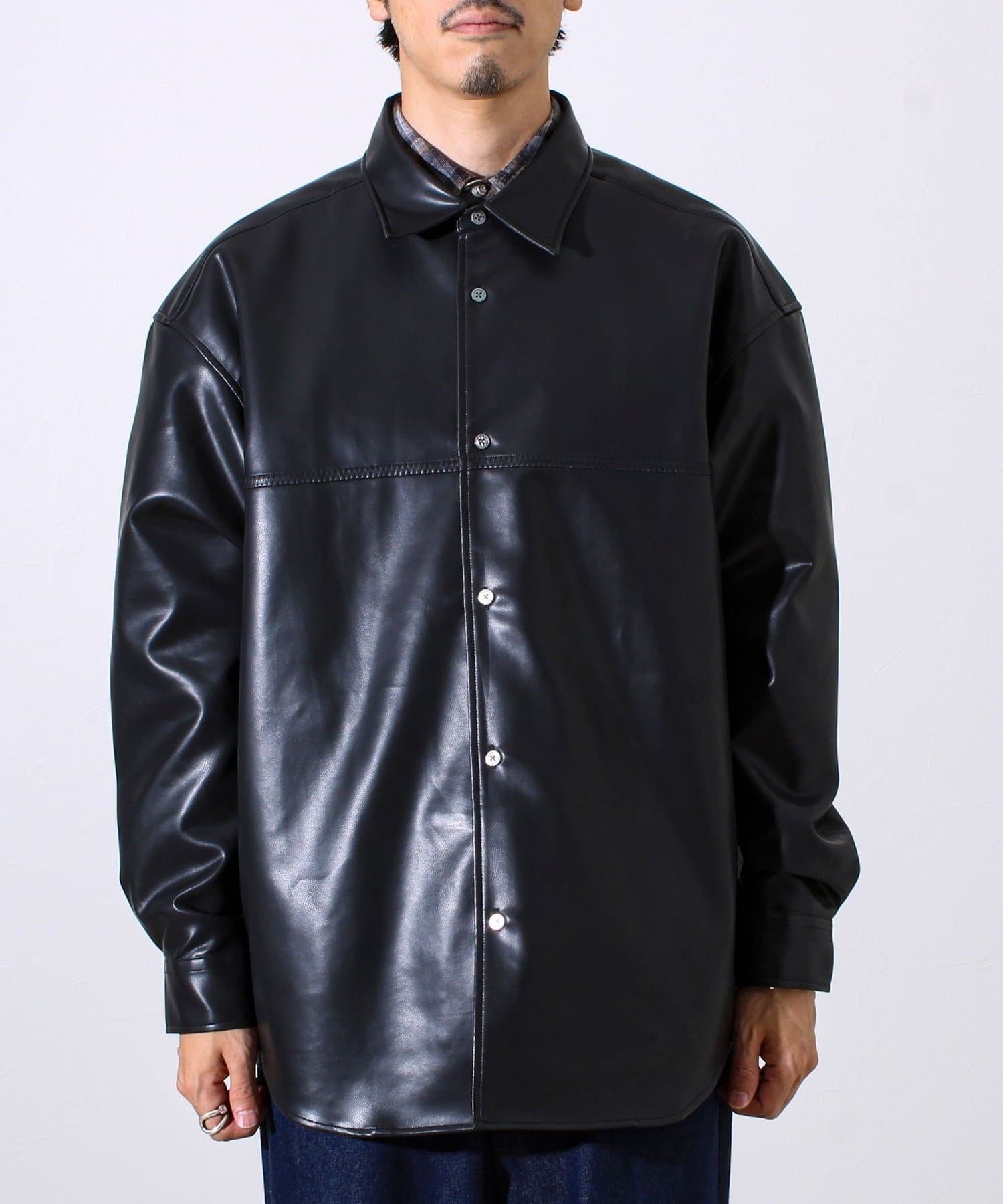 FREDY & GLOSTER(フレディ アンド グロスター) 【本革見え/3サイズ展開】UNISEX レザーシャウター フェイクレザーシャツ