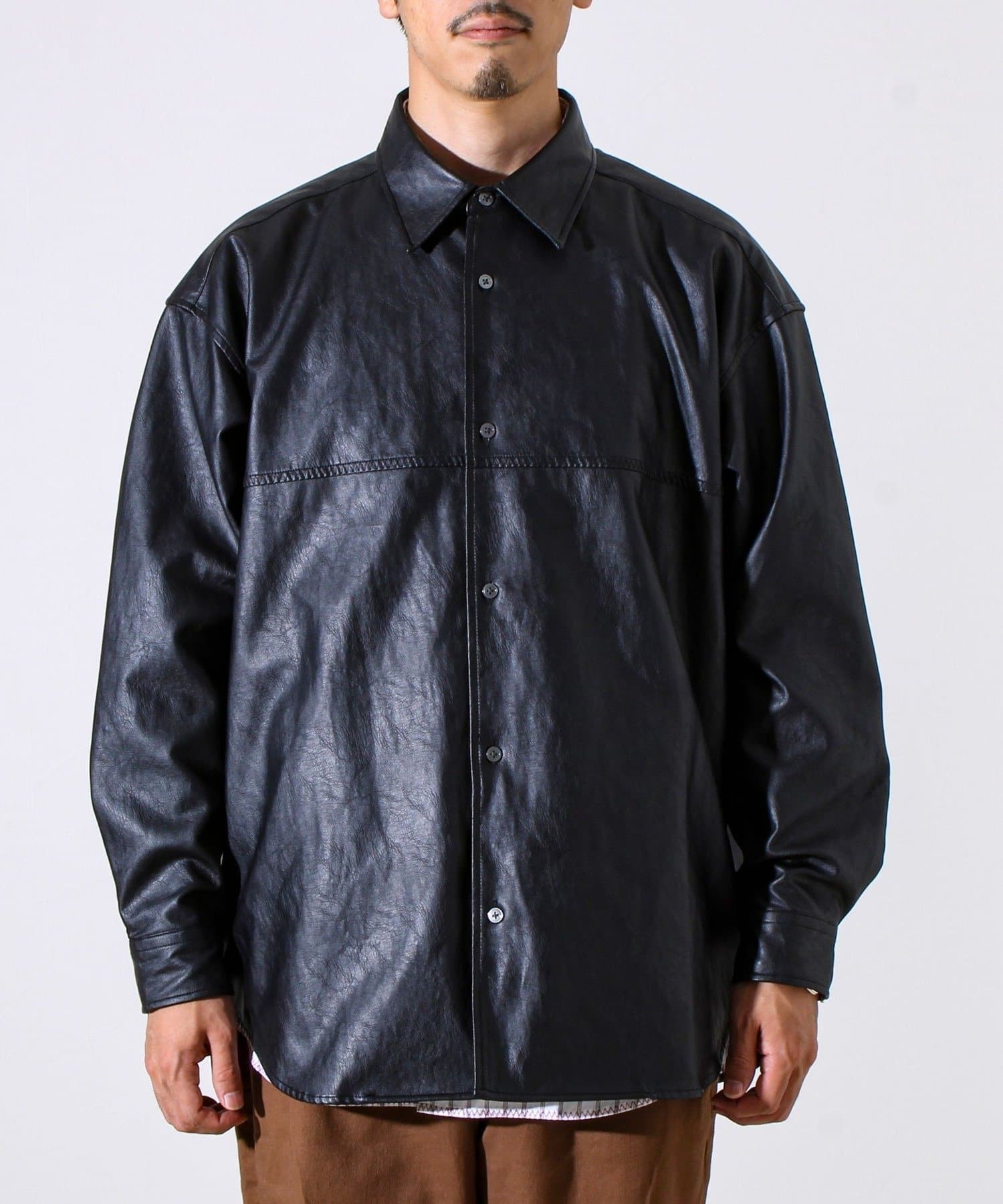 FREDY & GLOSTER(フレディ アンド グロスター) 【本革見え/3サイズ展開】UNISEX レザーシャウター フェイクレザーシャツ