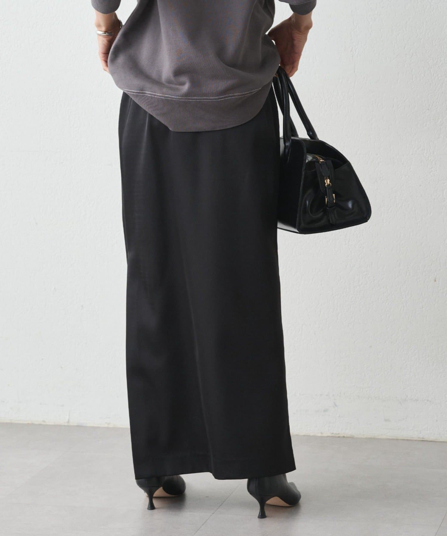 LOUNGEDRESS(ラウンジドレス) スリットサテンタイトスカート