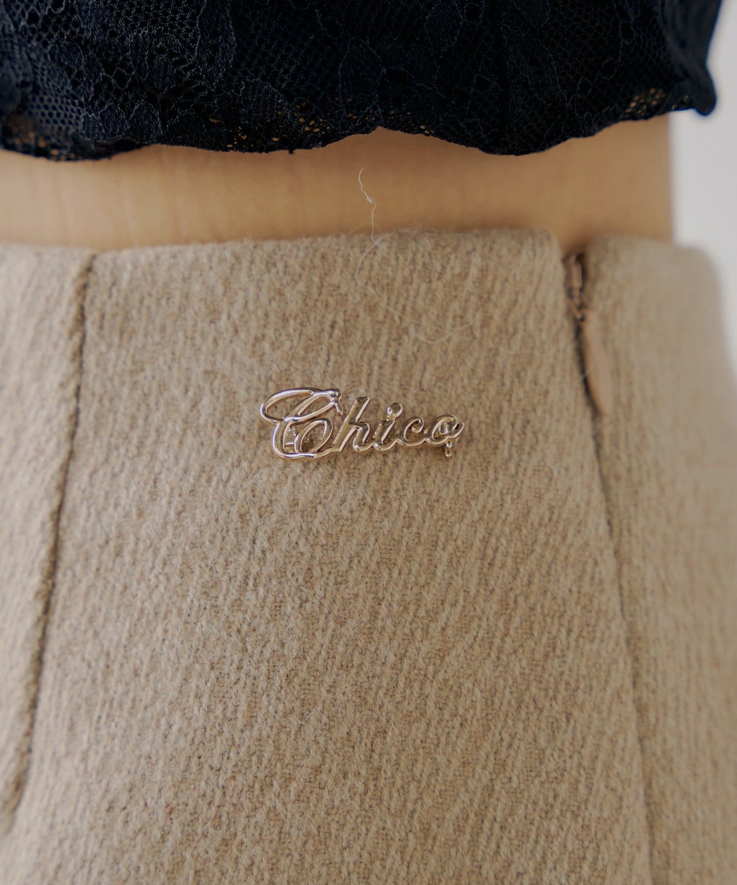 Chico(チコ) ブローチ付きコンパクトショートパンツ