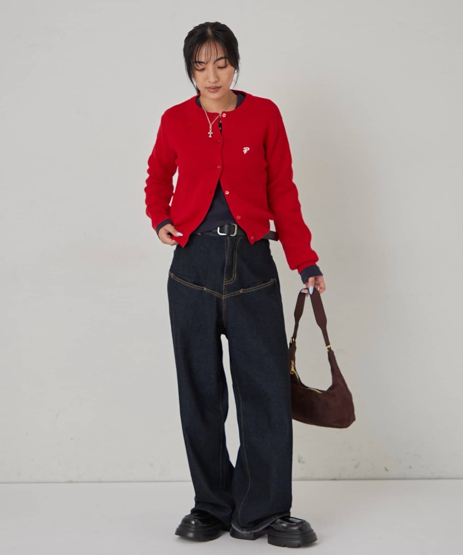 WHO’S WHO gallery(フーズフーギャラリー) ワンポイントクルーカーデ