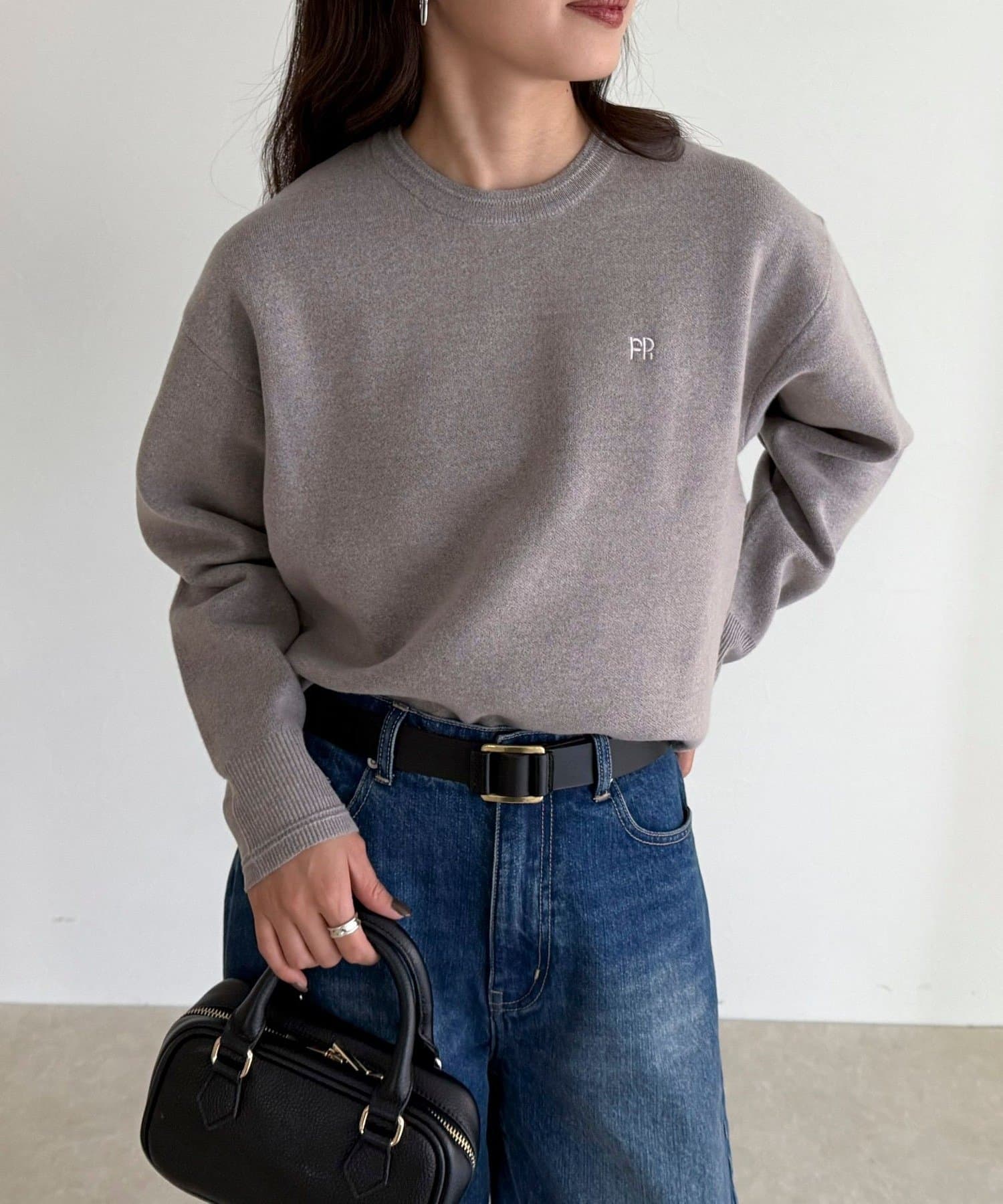 FREDY & GLOSTER(フレディ アンド グロスター) FR刺繍スウェットニットプルオーバー